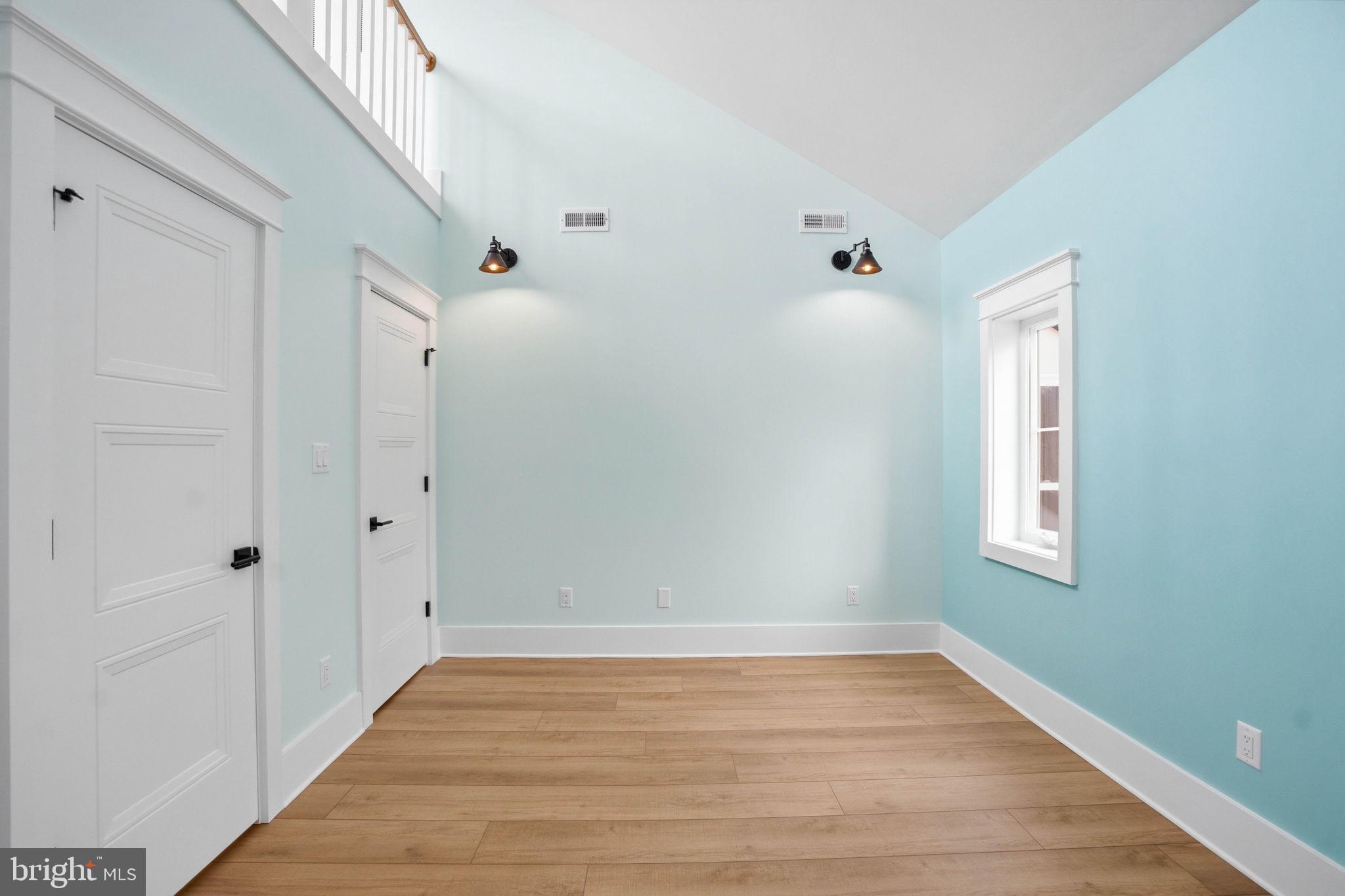 HALLMARK GLEN - Residential