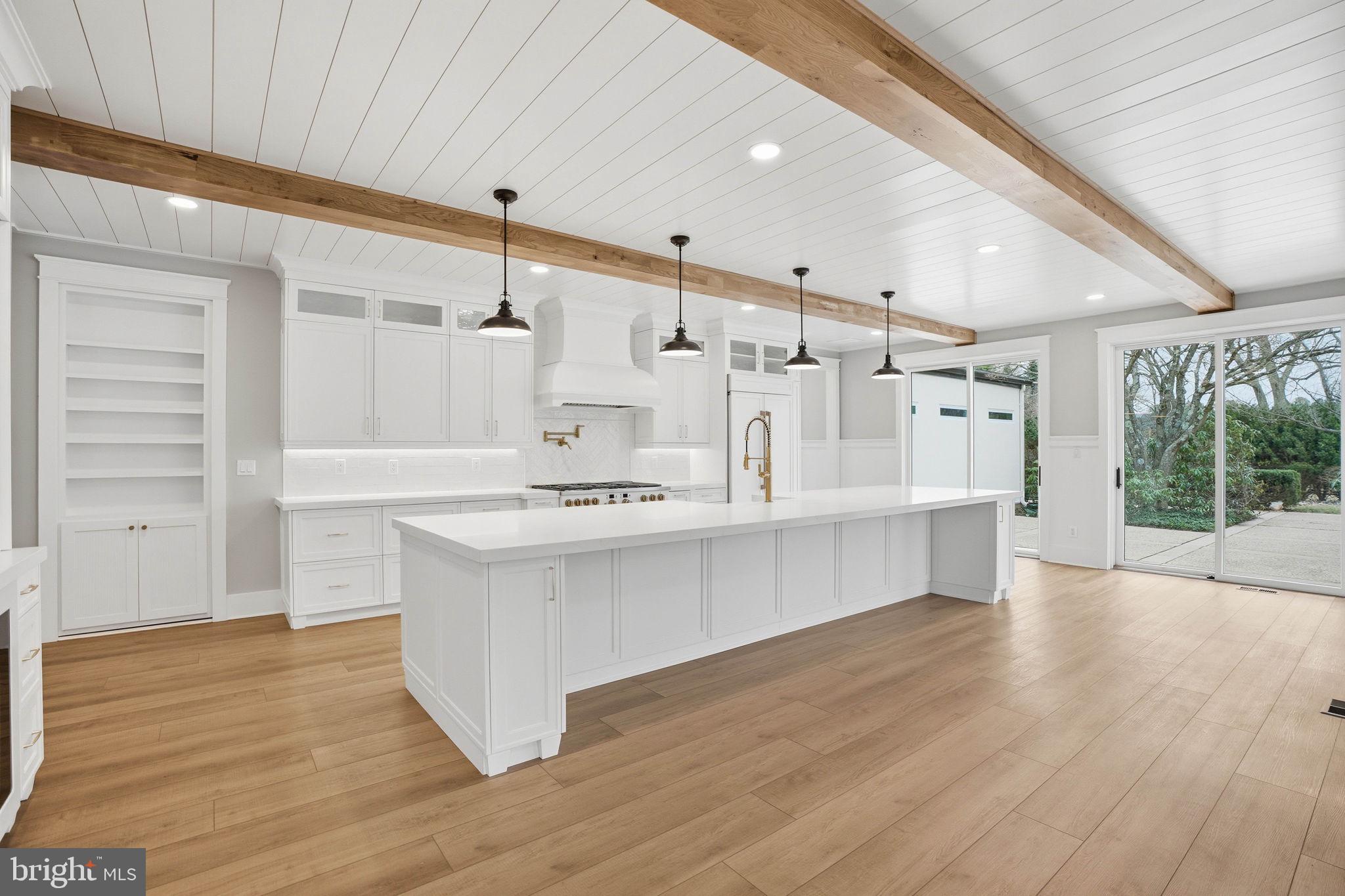 HALLMARK GLEN - Residential