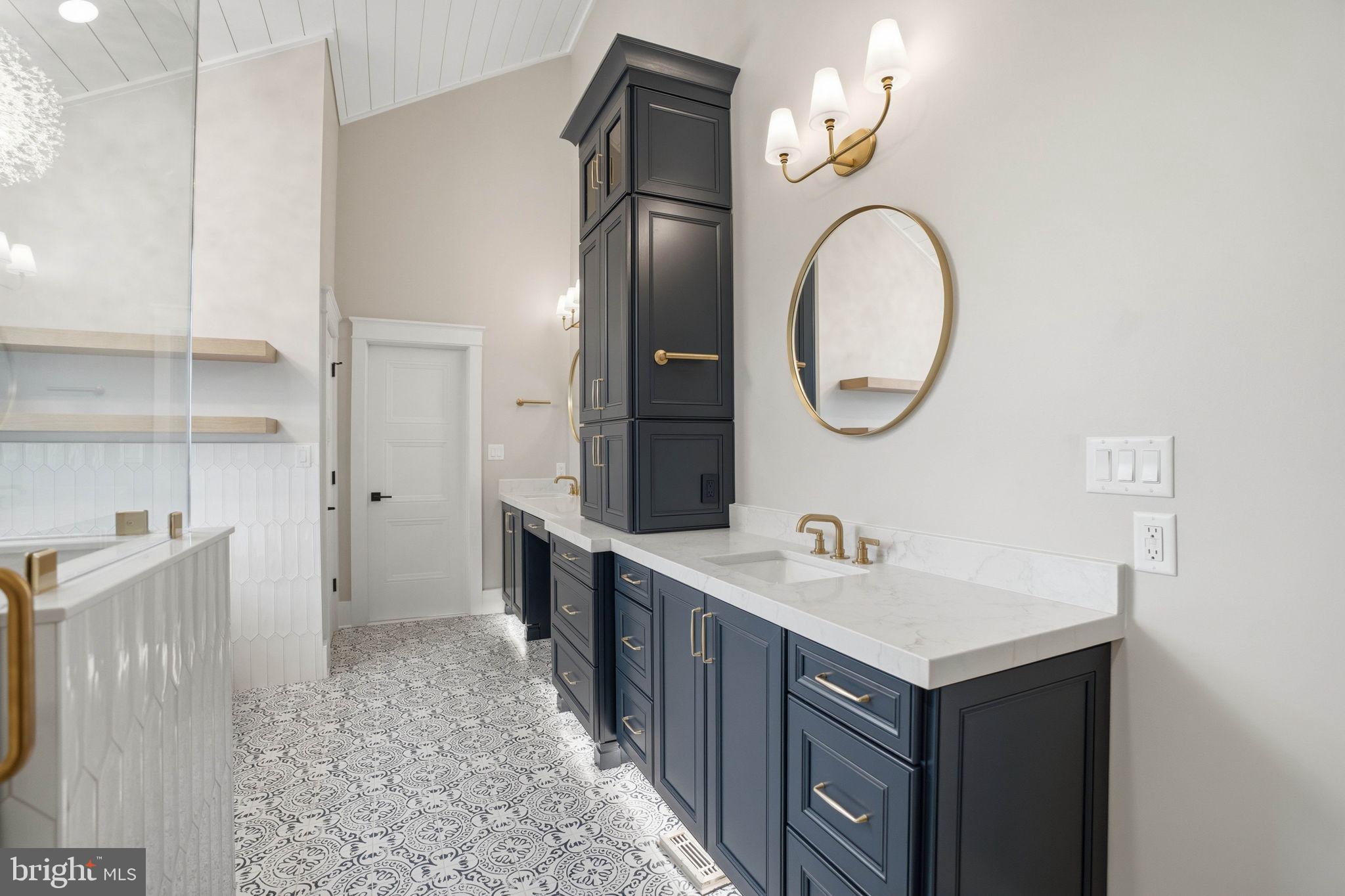 HALLMARK GLEN - Residential