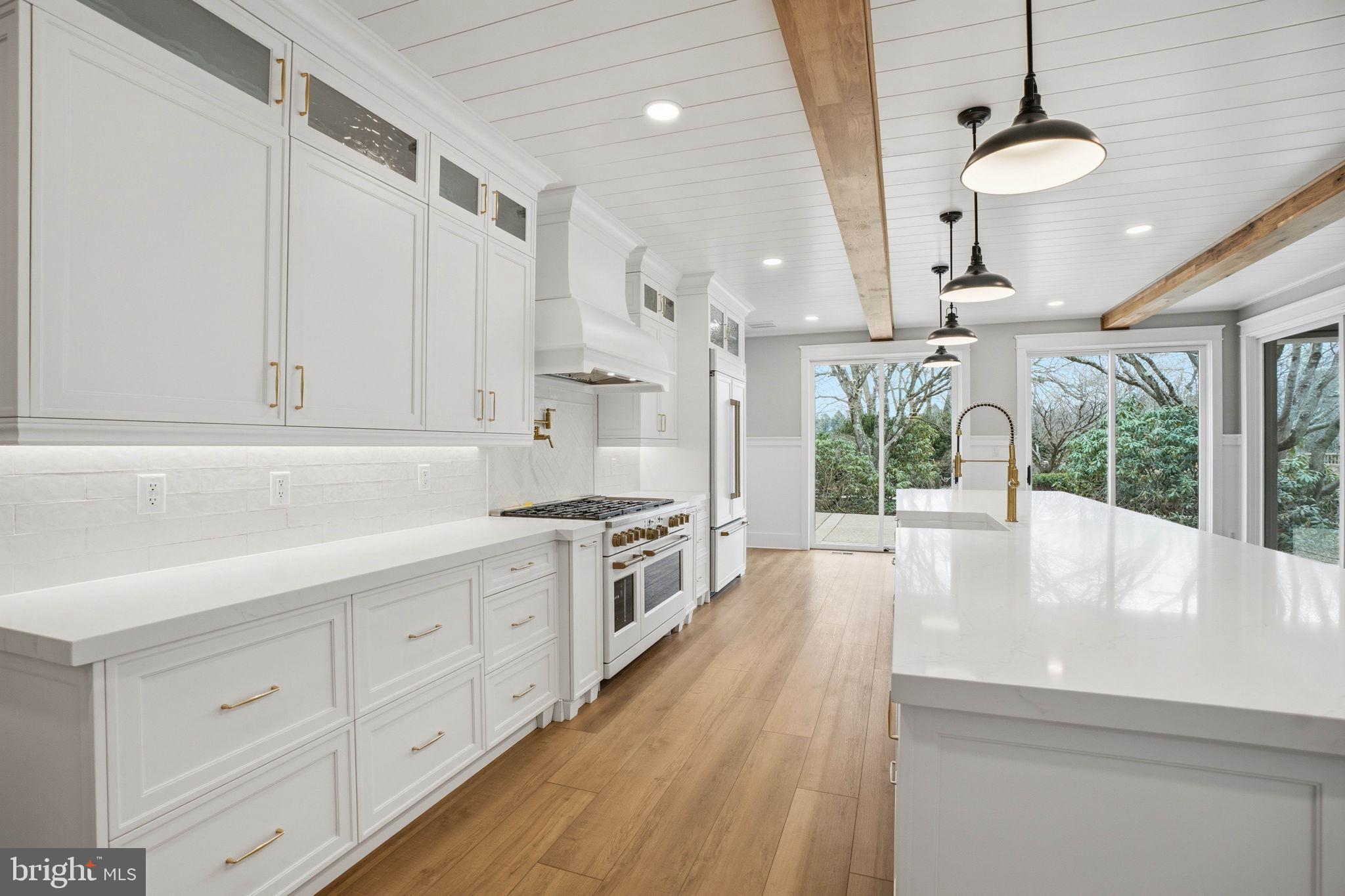 HALLMARK GLEN - Residential