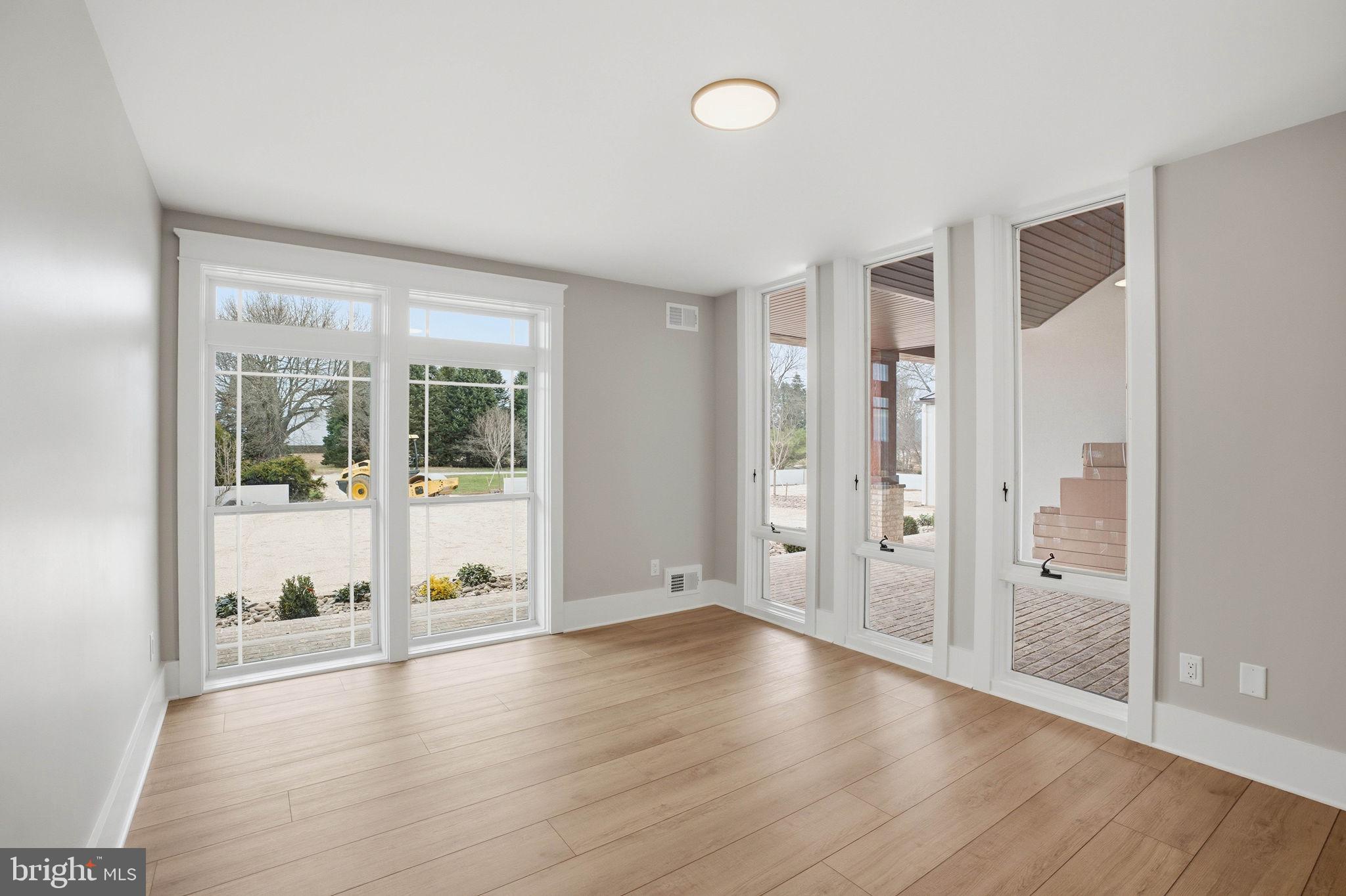 HALLMARK GLEN - Residential