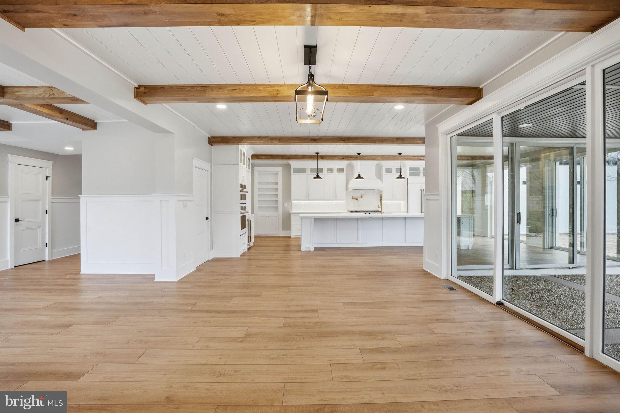 HALLMARK GLEN - Residential