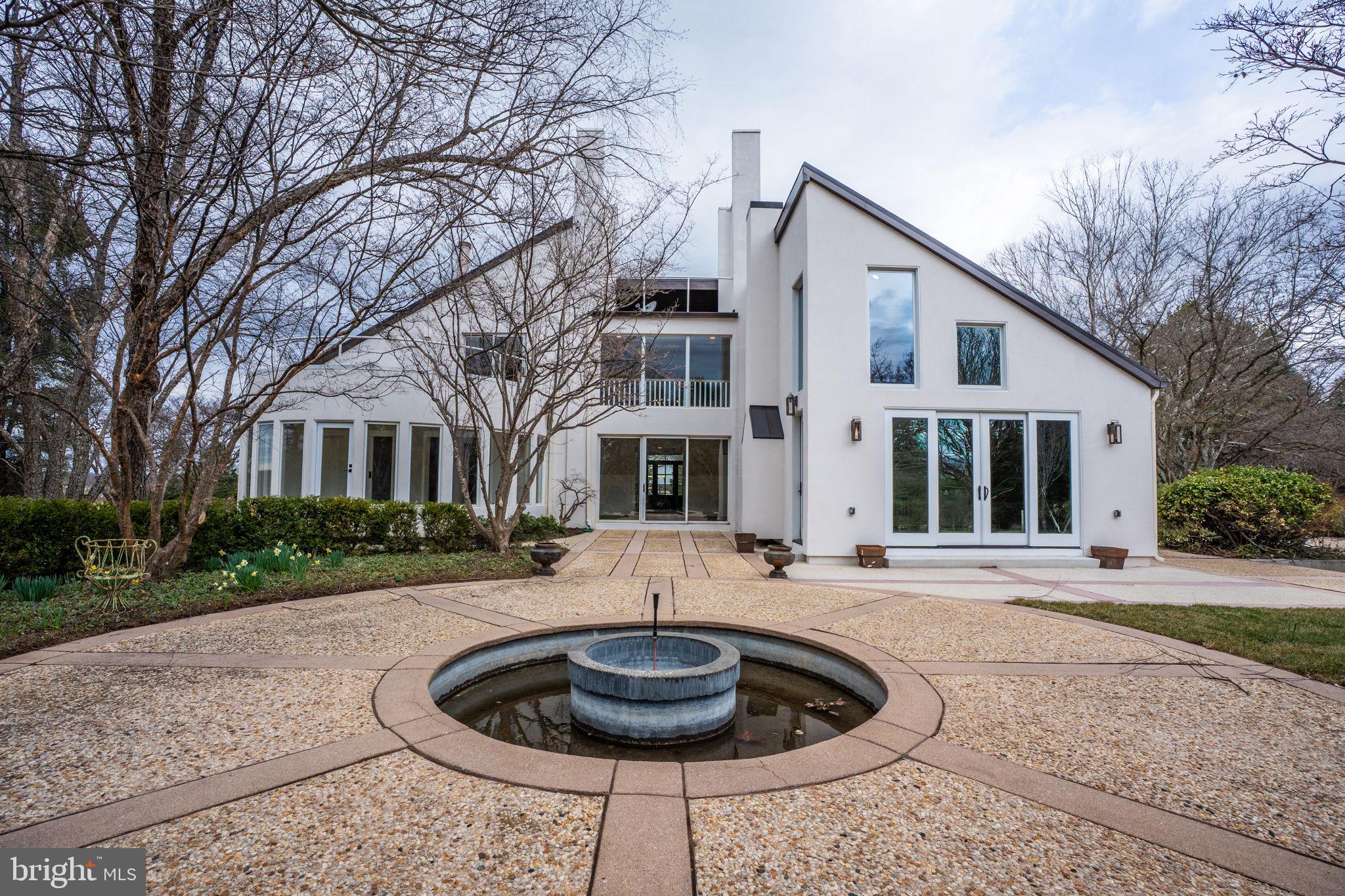 HALLMARK GLEN - Residential