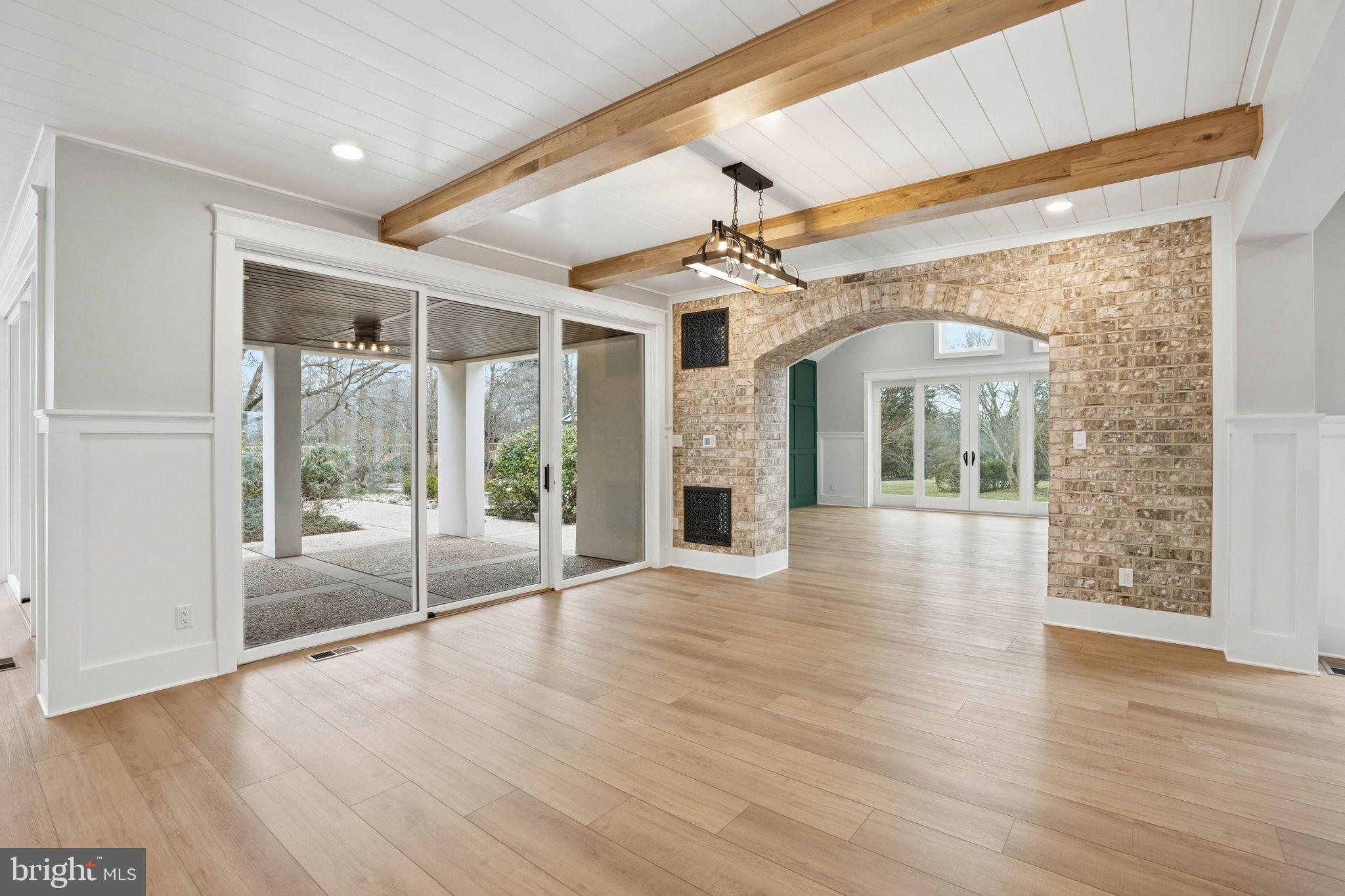 HALLMARK GLEN - Residential