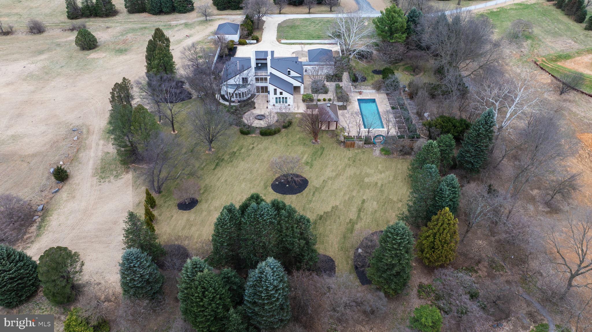 HALLMARK GLEN - Residential