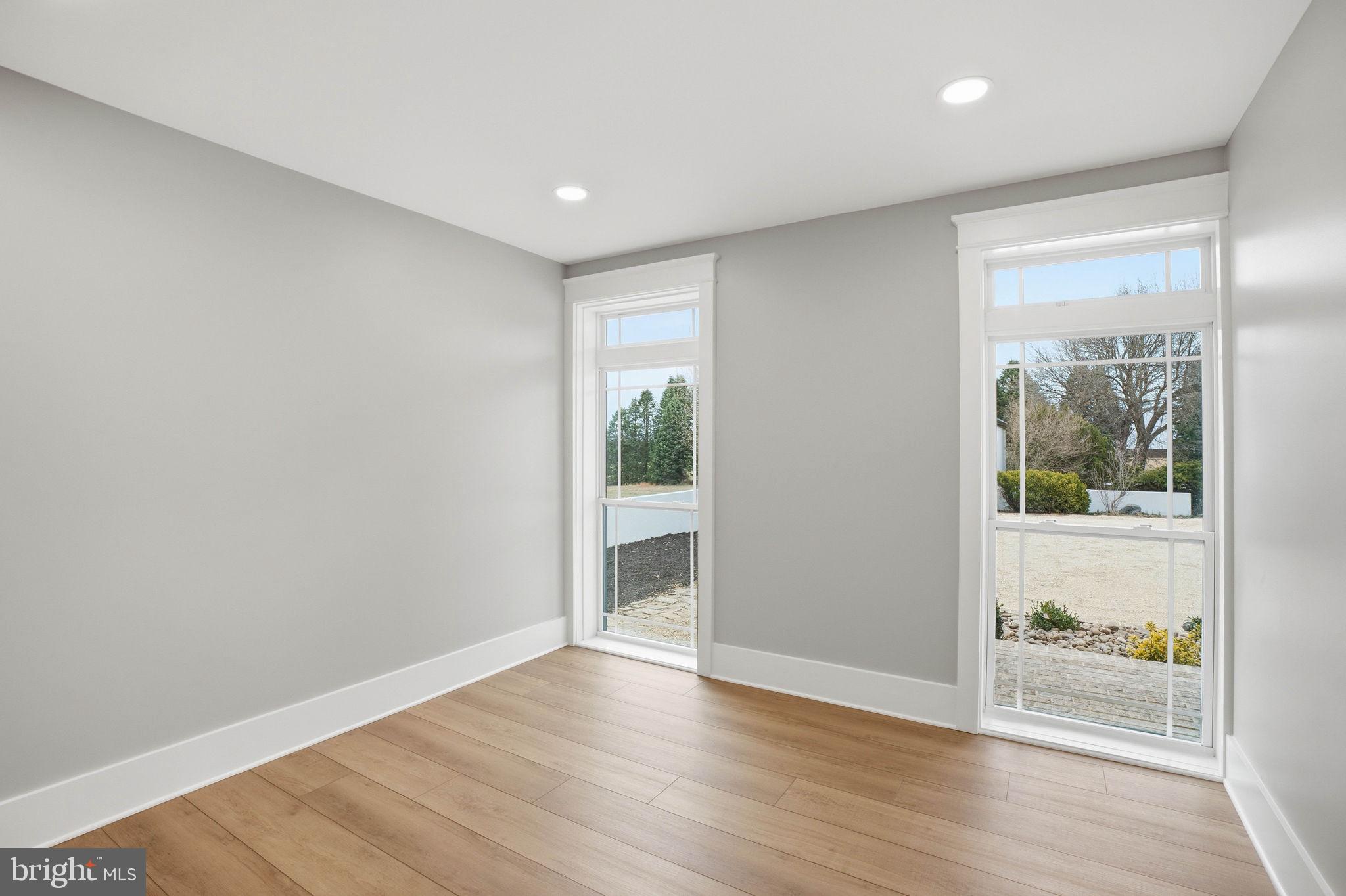 HALLMARK GLEN - Residential