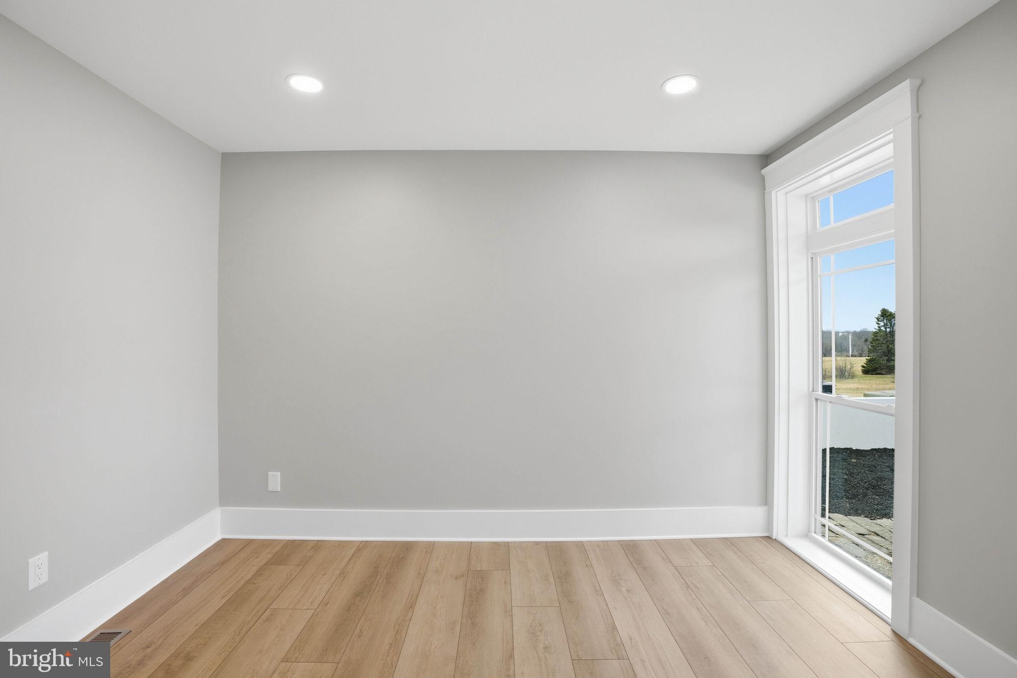 HALLMARK GLEN - Residential