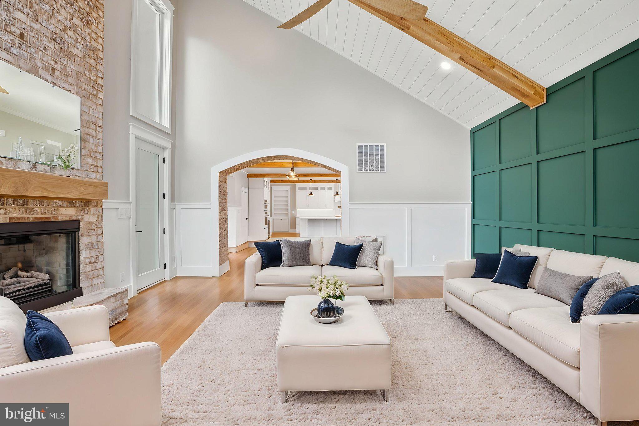 HALLMARK GLEN - Residential