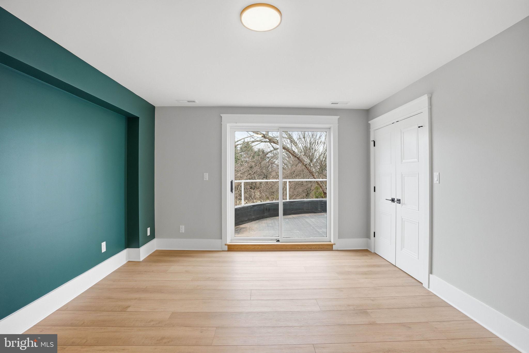 HALLMARK GLEN - Residential