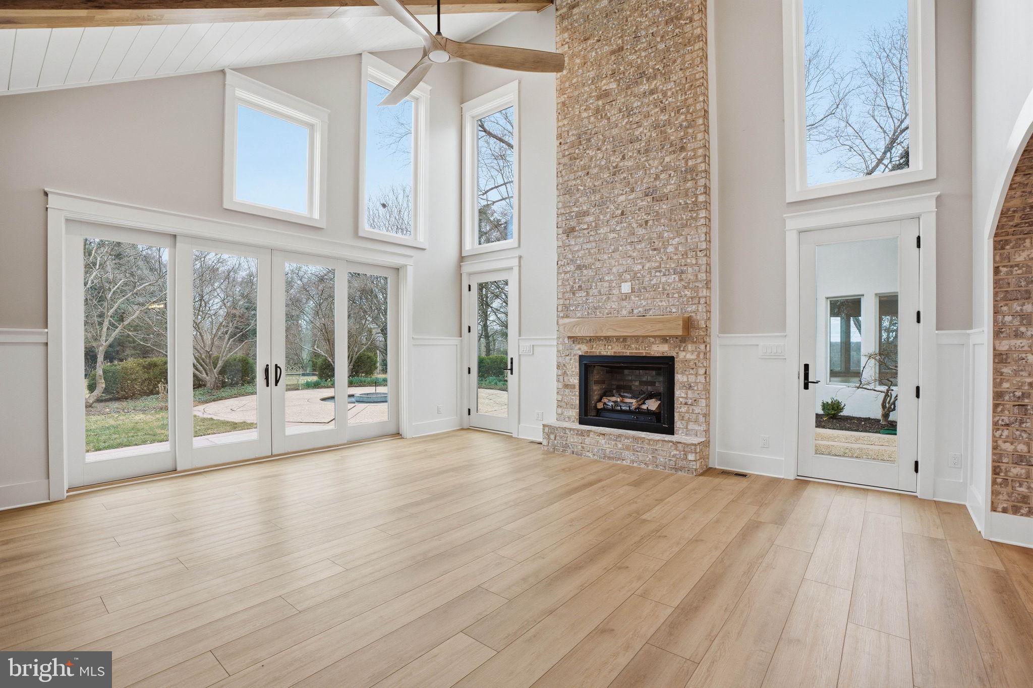 HALLMARK GLEN - Residential