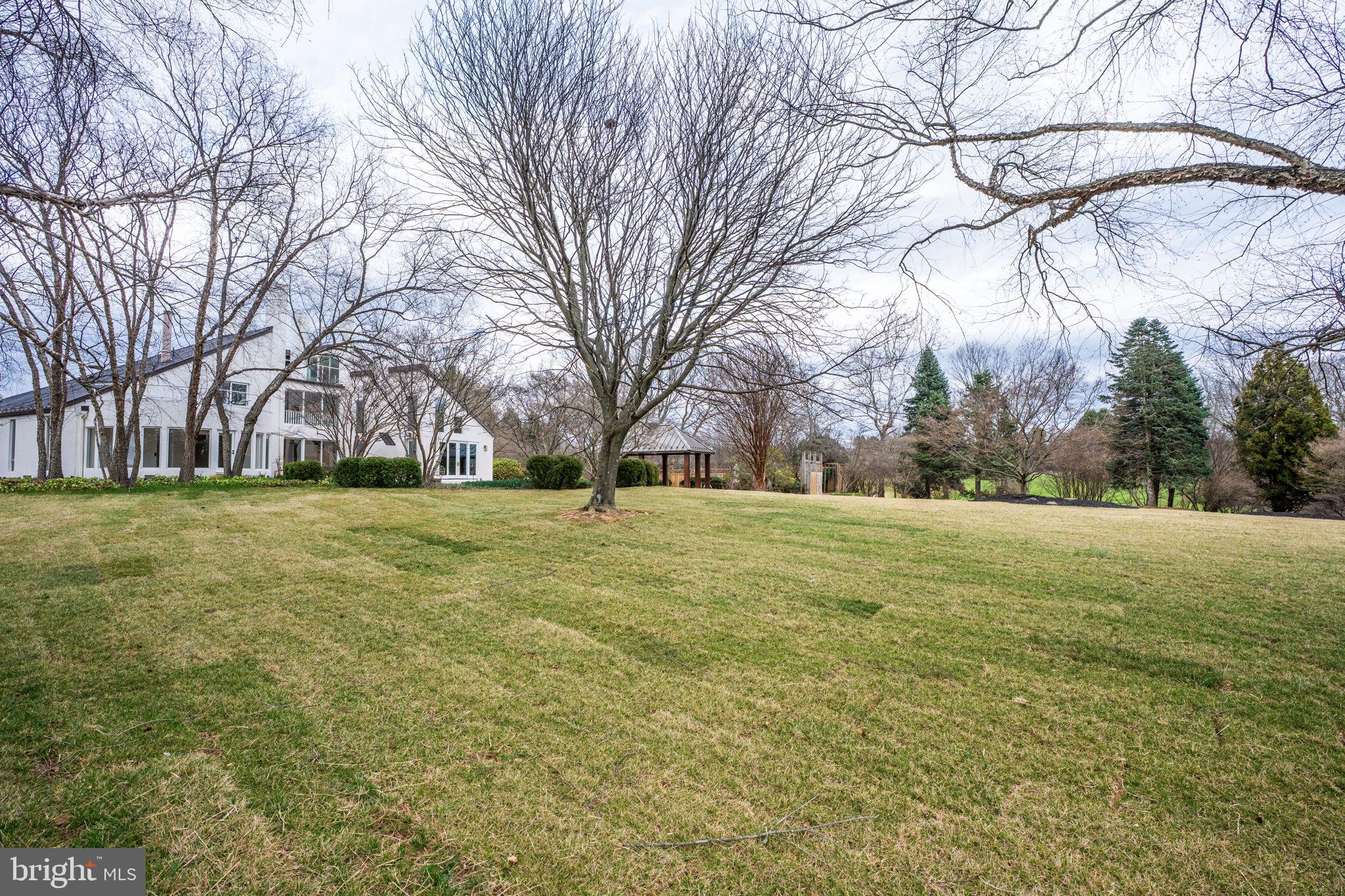 HALLMARK GLEN - Residential