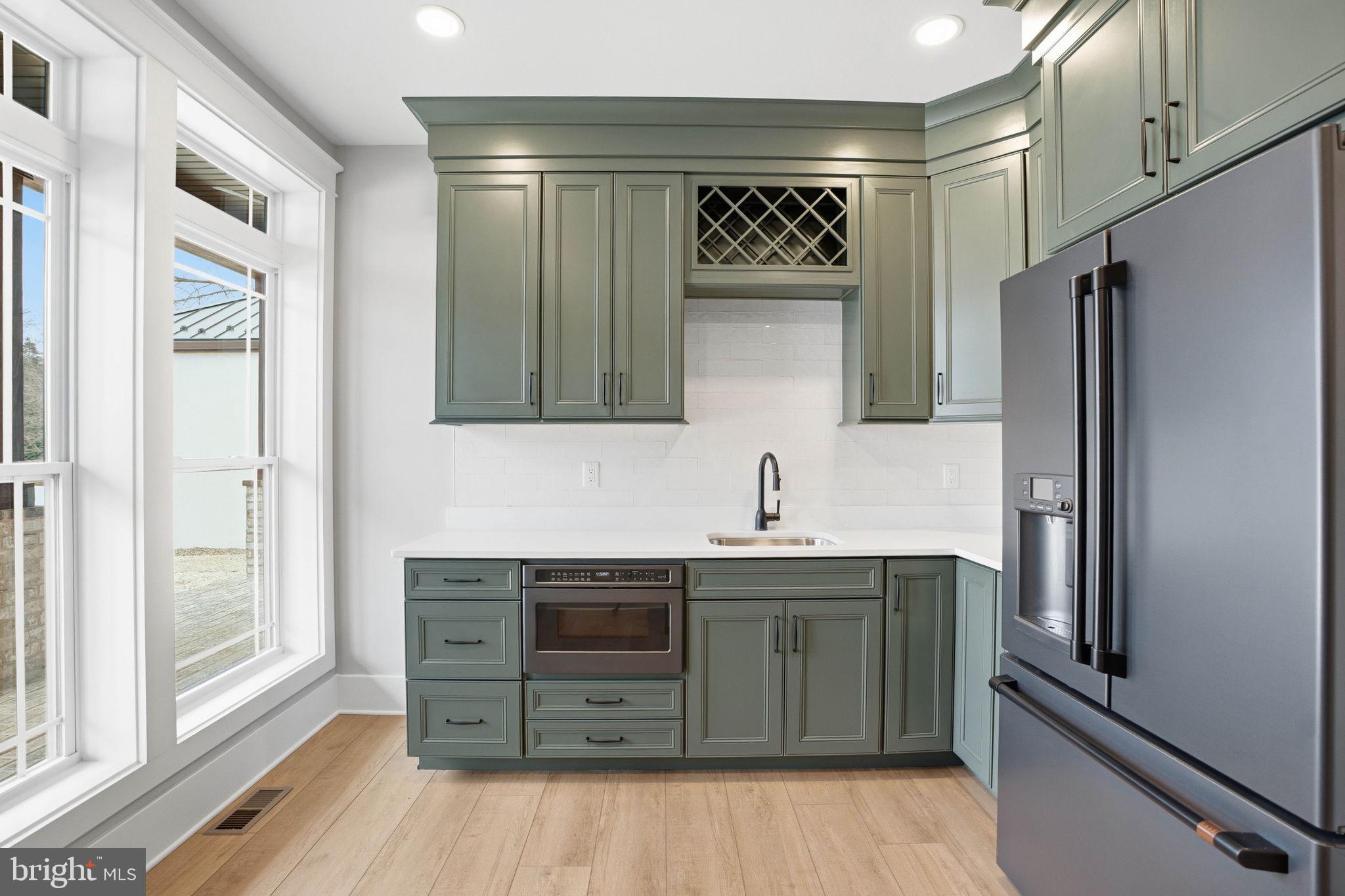 HALLMARK GLEN - Residential