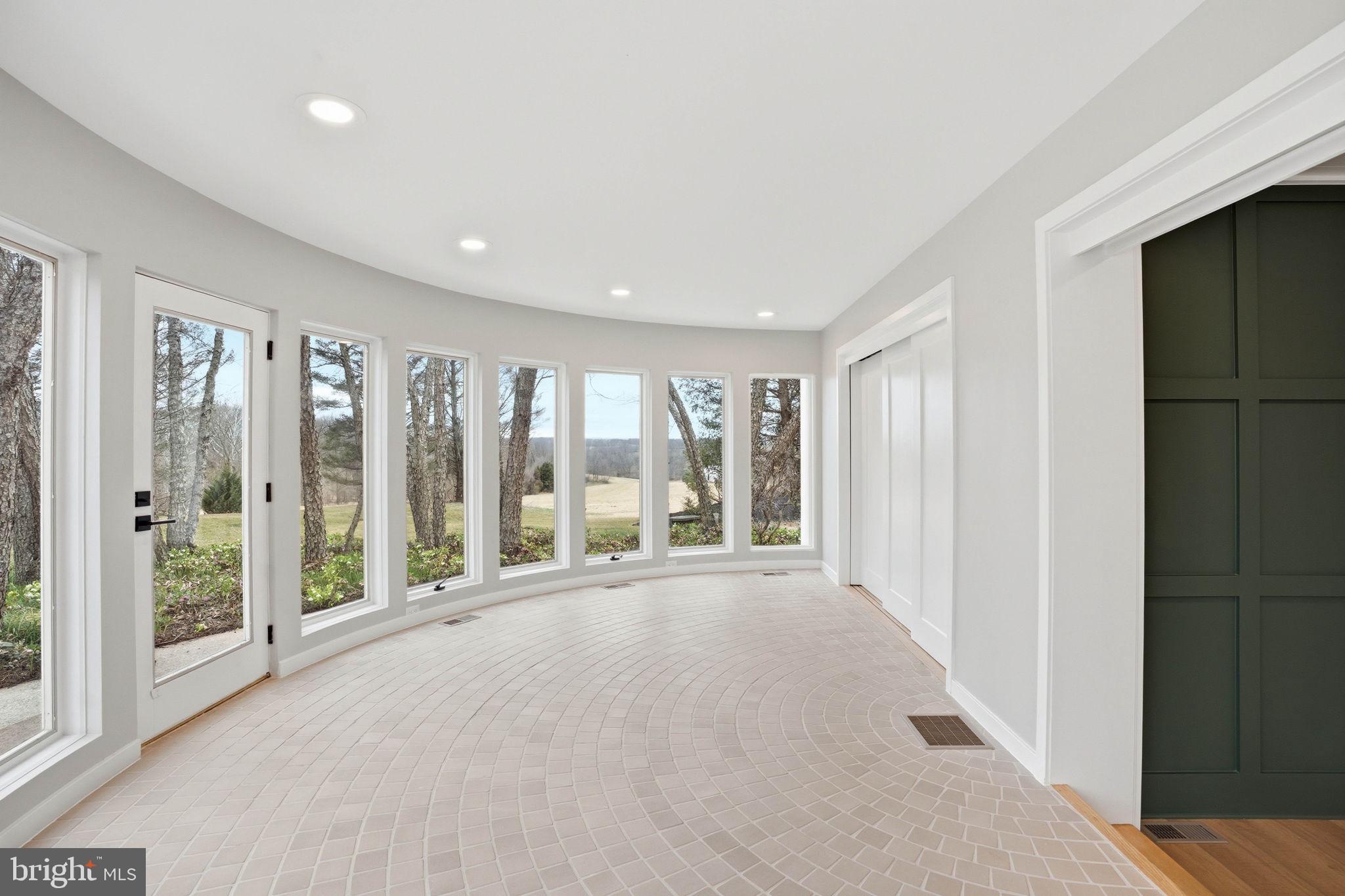 HALLMARK GLEN - Residential