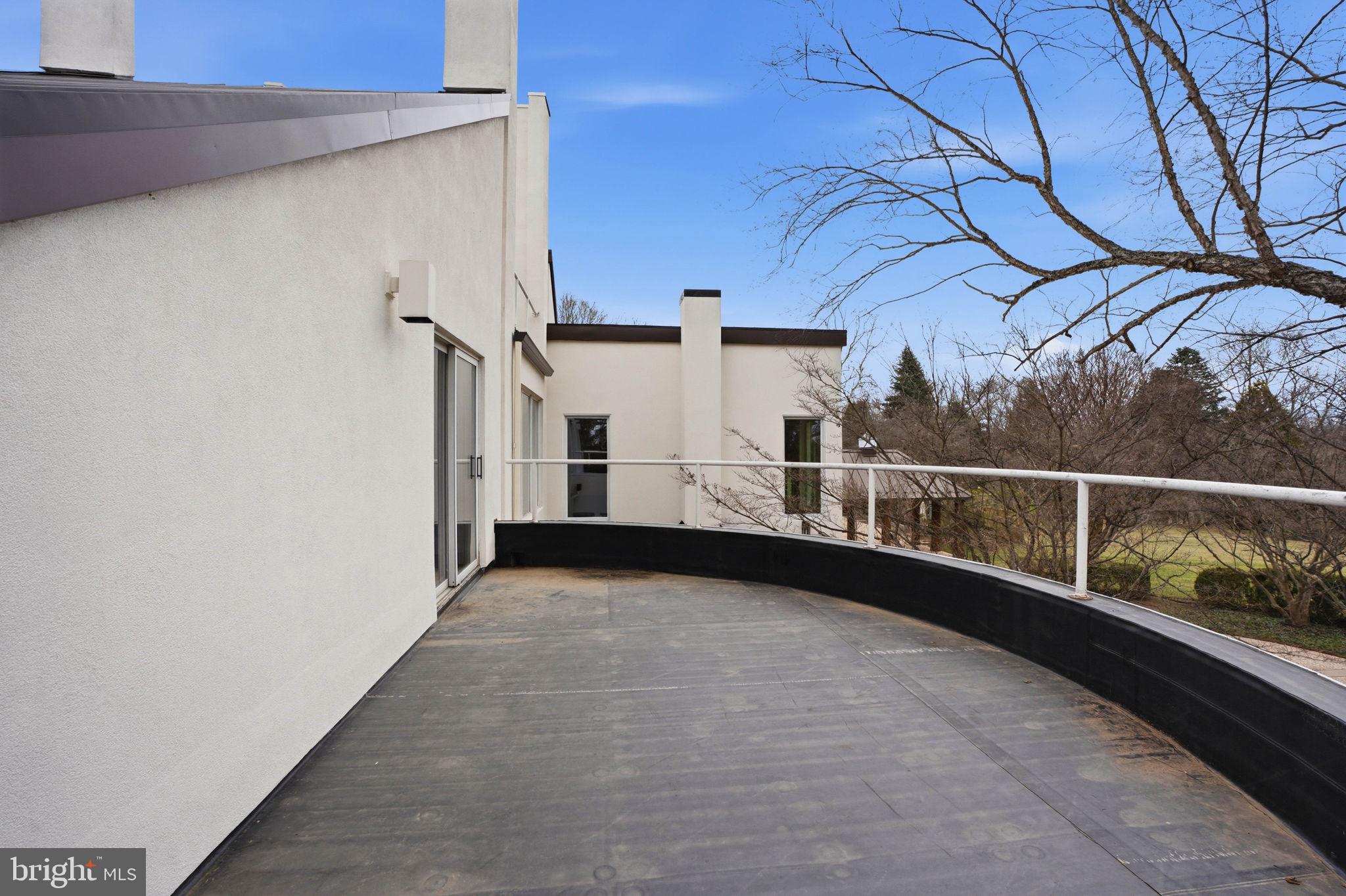 HALLMARK GLEN - Residential