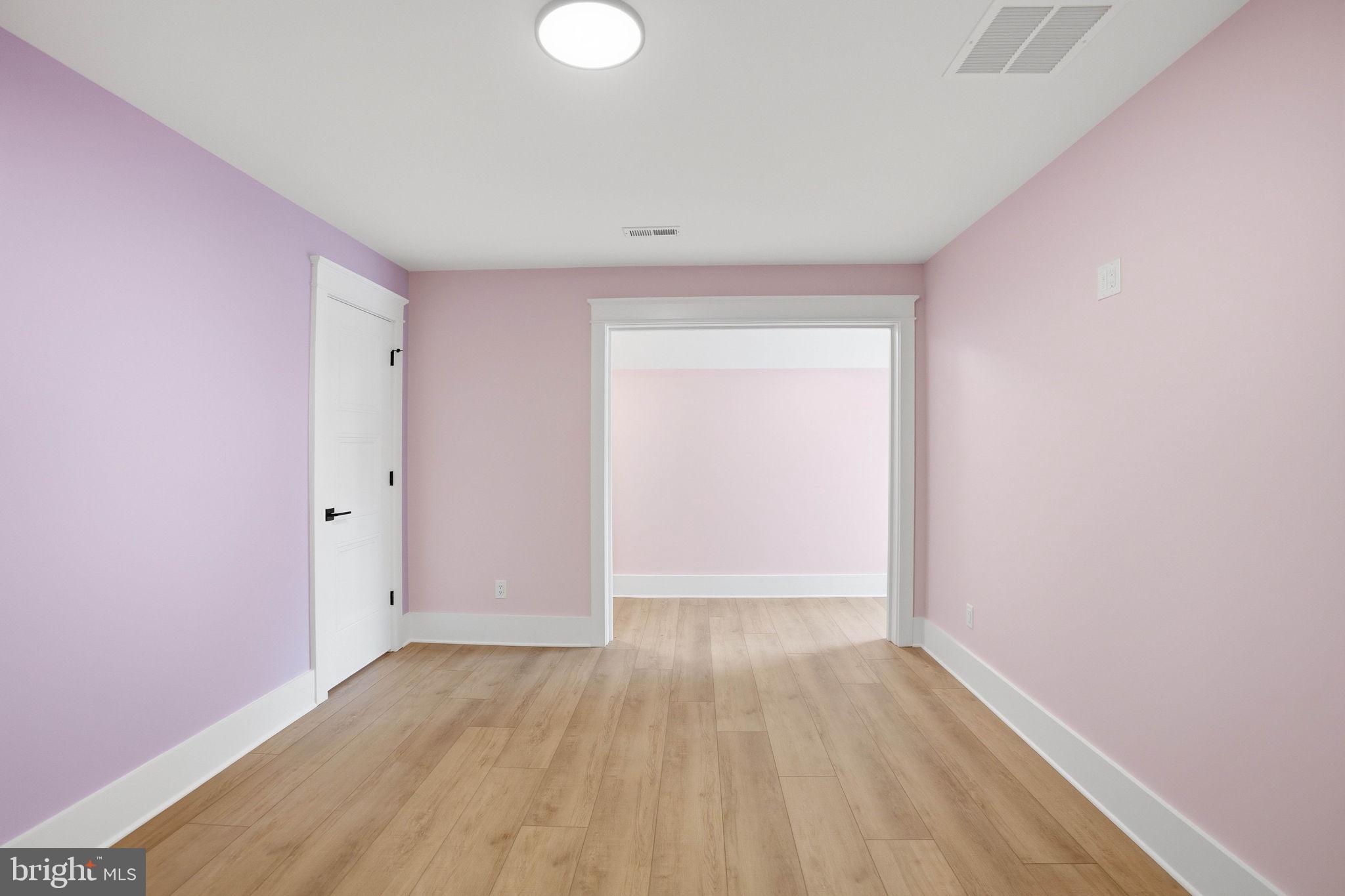 HALLMARK GLEN - Residential