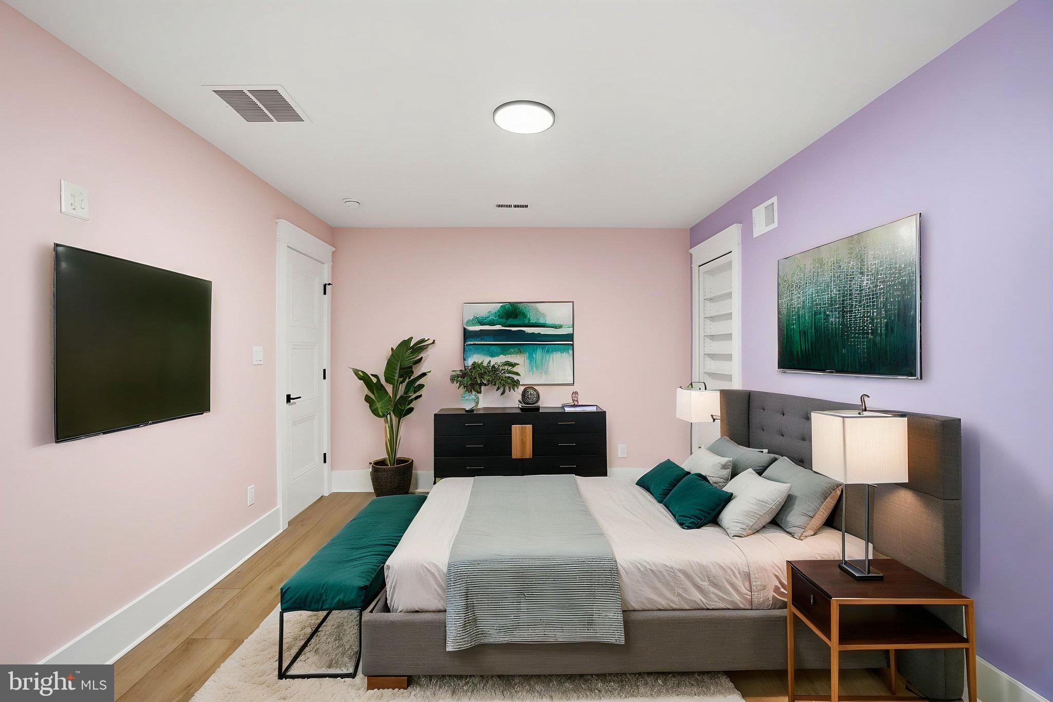 HALLMARK GLEN - Residential