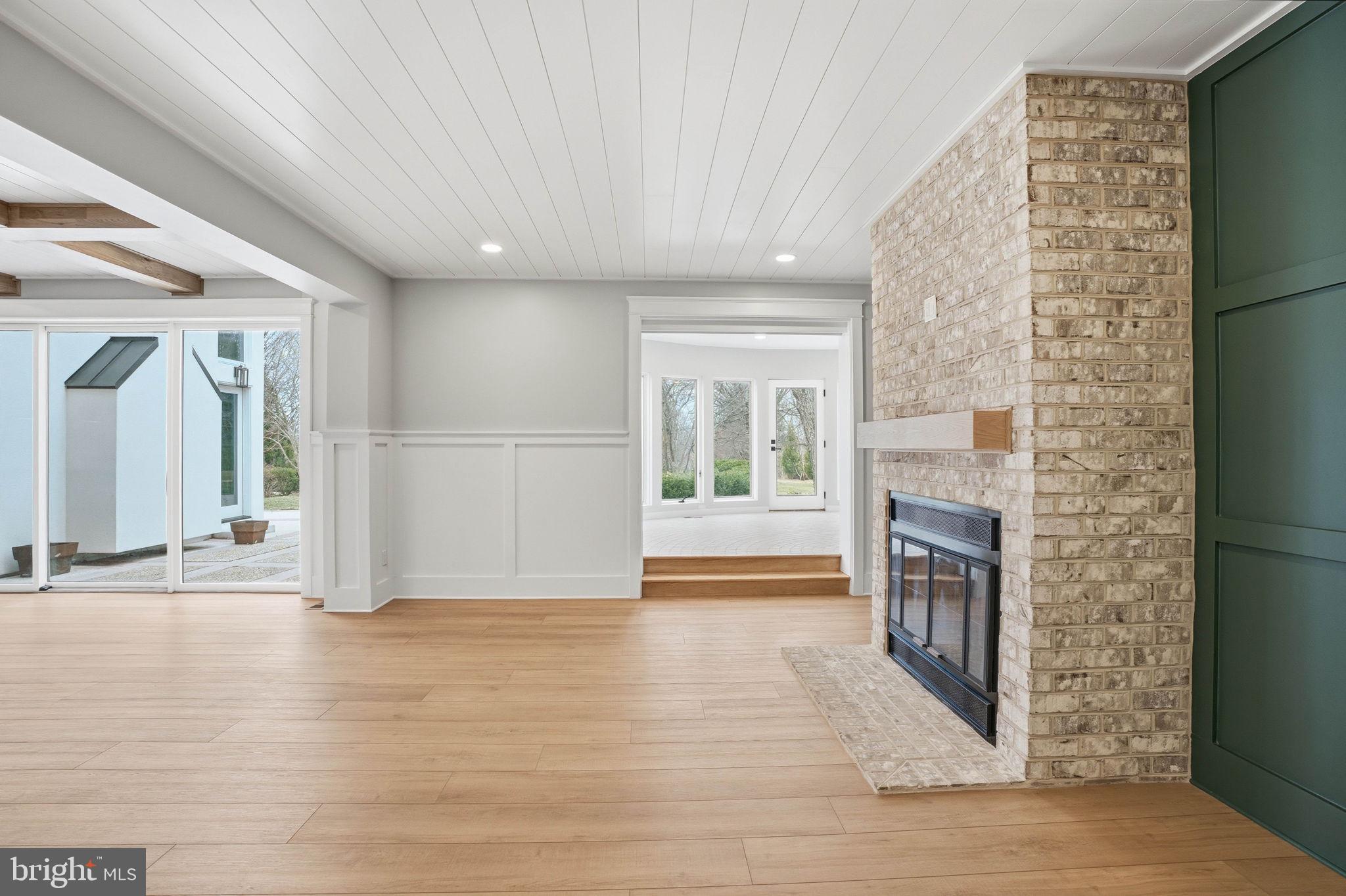 HALLMARK GLEN - Residential