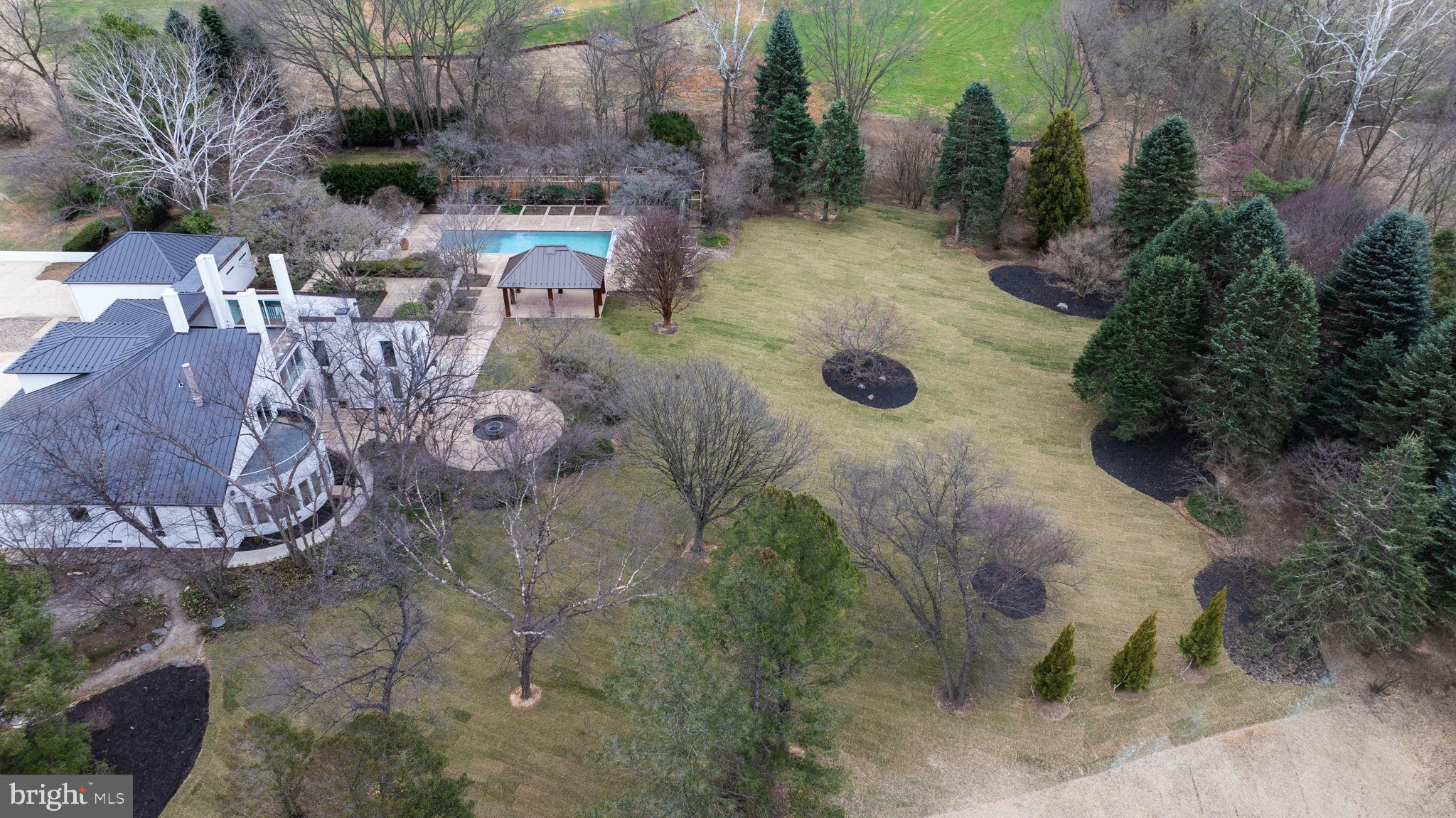 HALLMARK GLEN - Residential