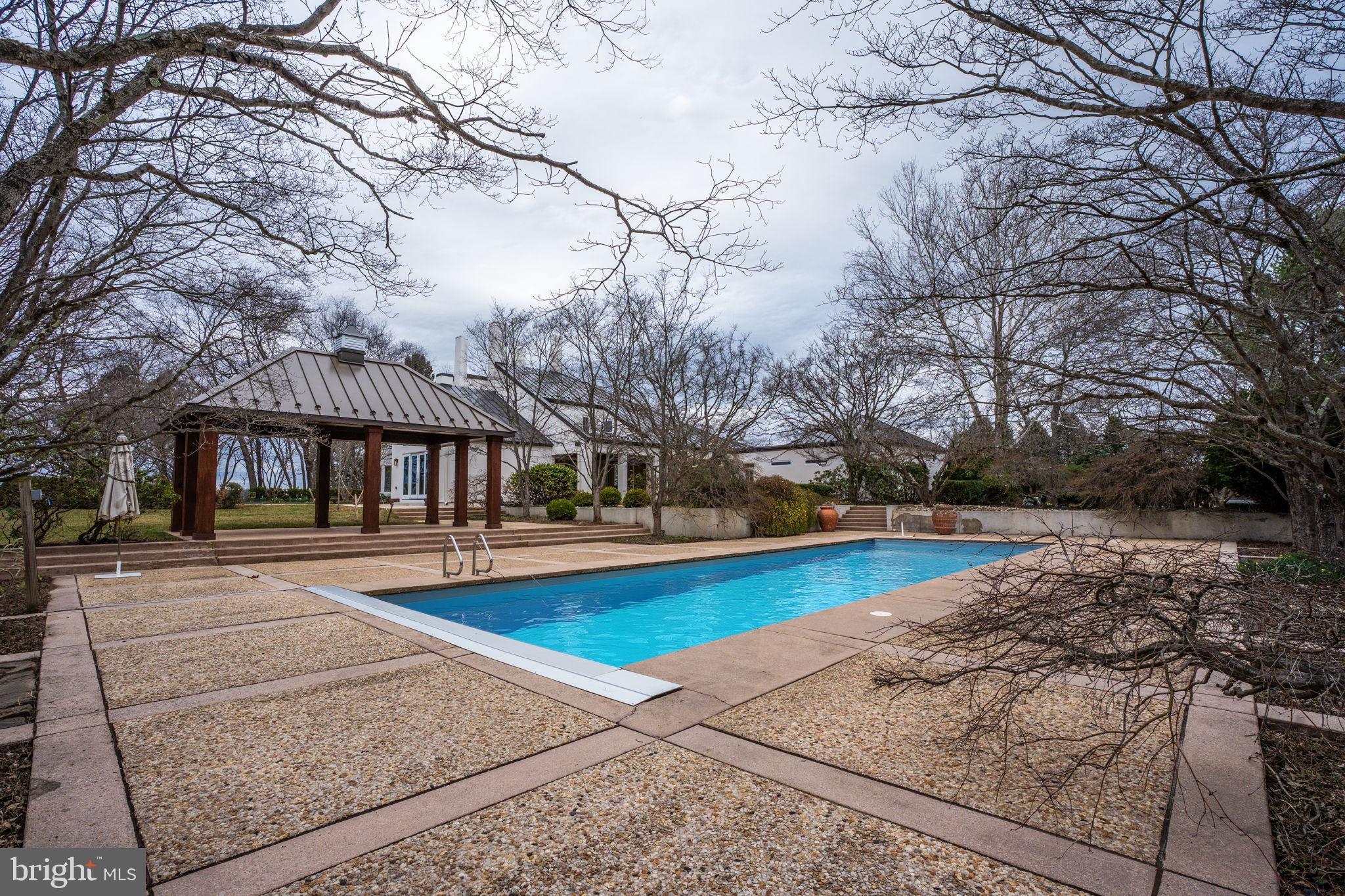 HALLMARK GLEN - Residential