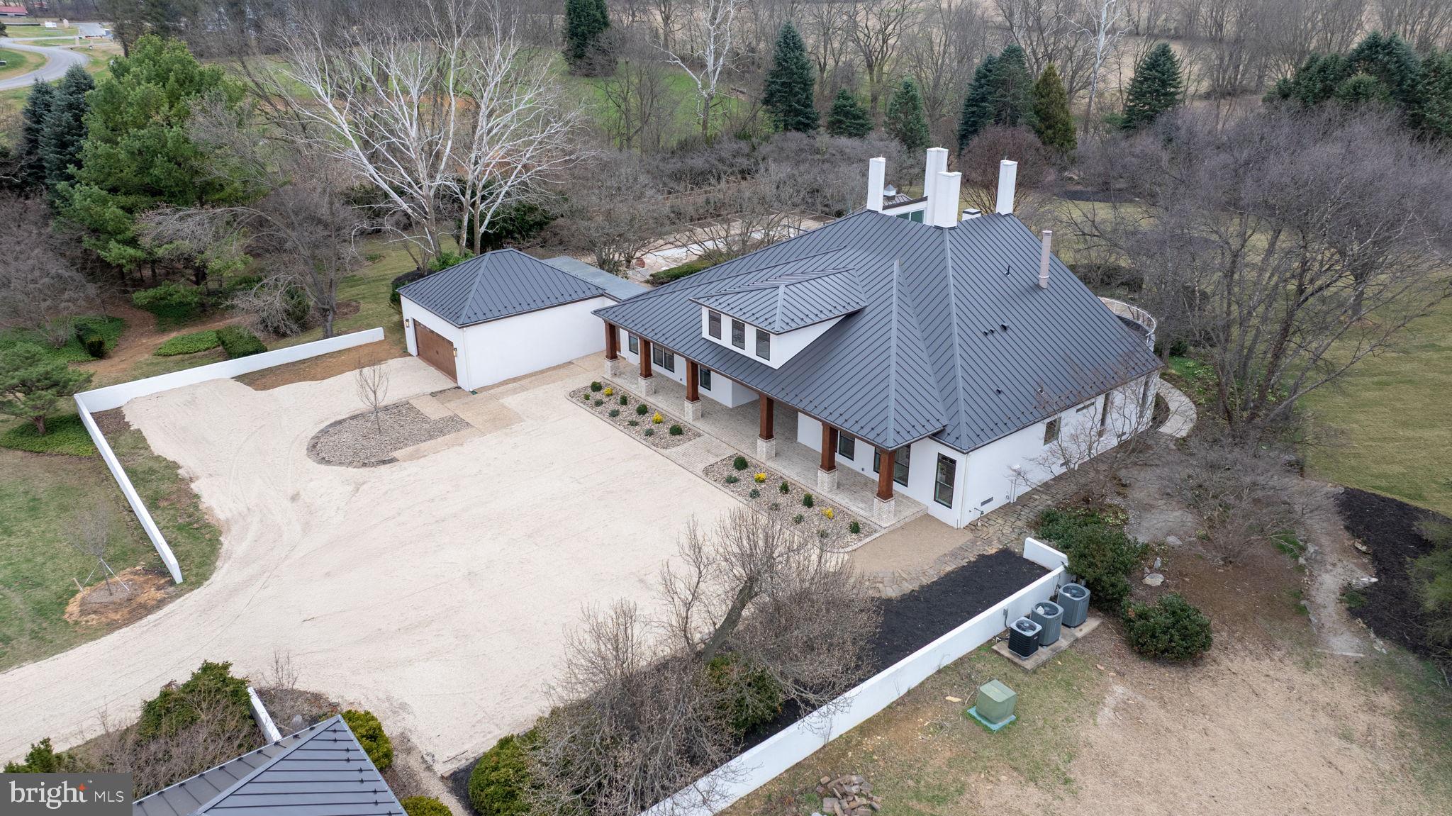 HALLMARK GLEN - Residential