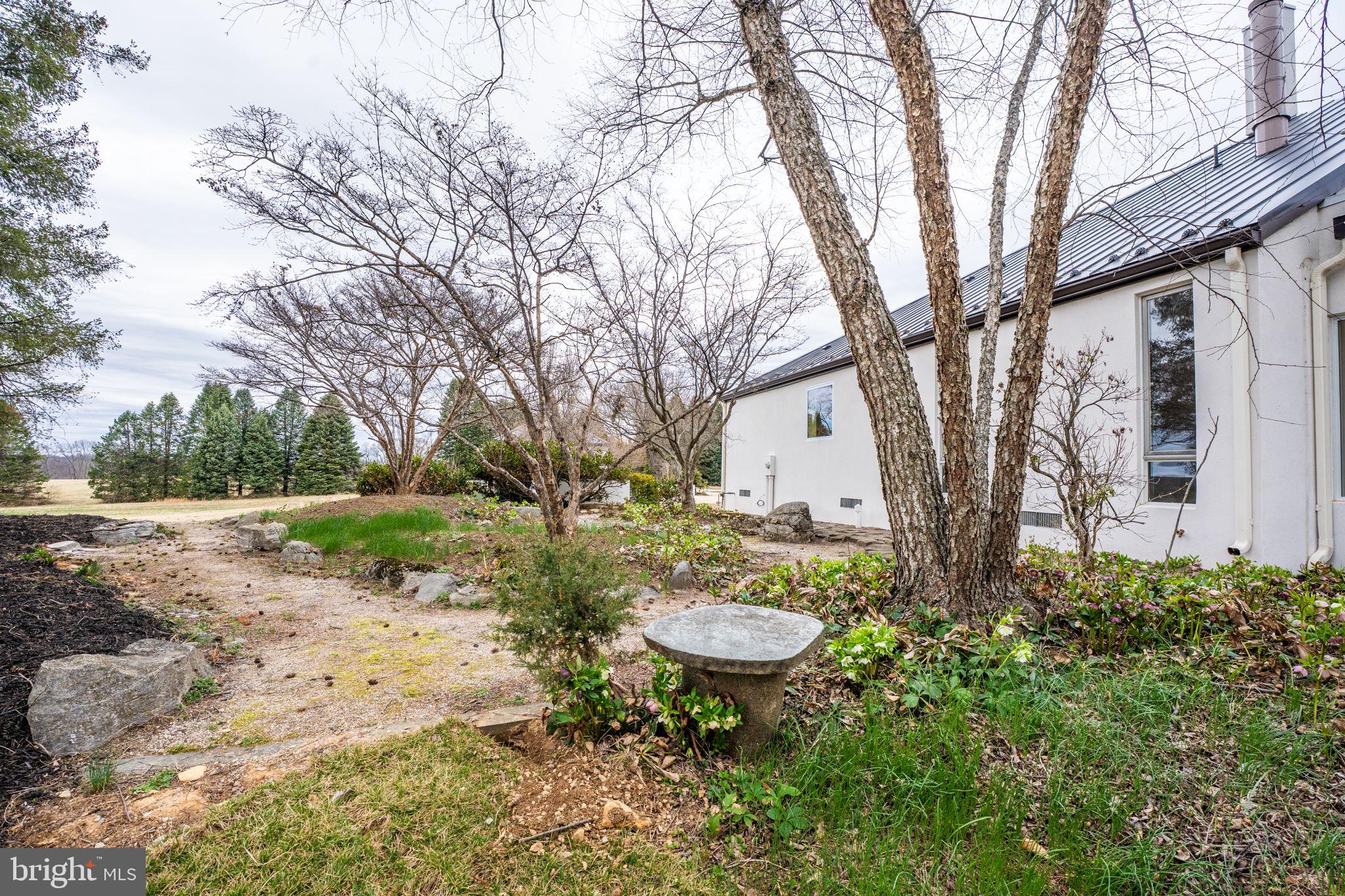 HALLMARK GLEN - Residential