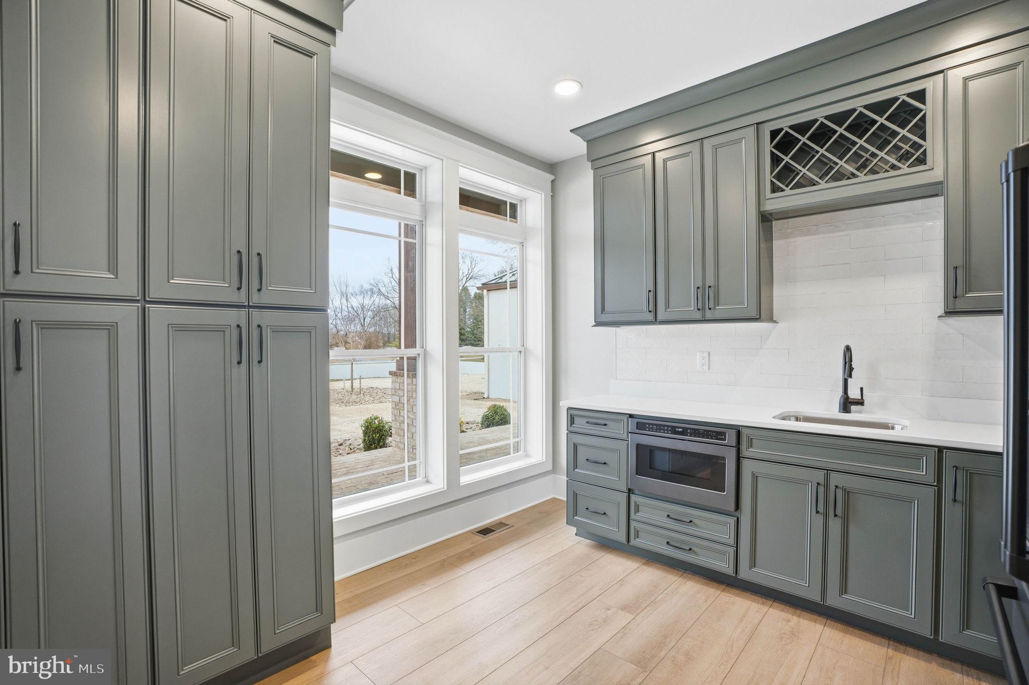 HALLMARK GLEN - Residential