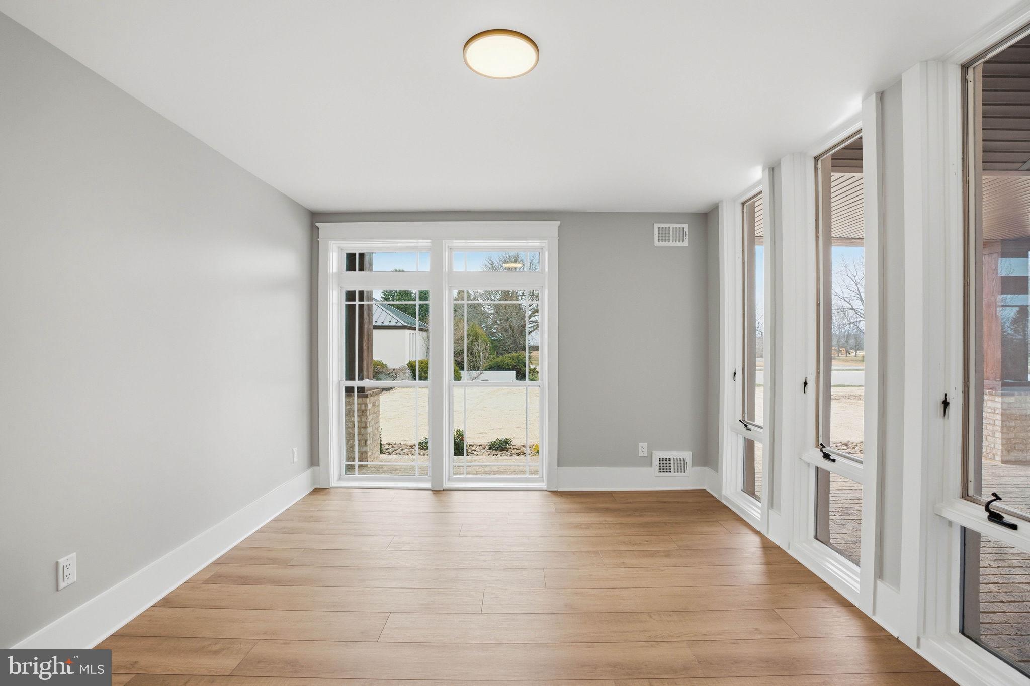 HALLMARK GLEN - Residential