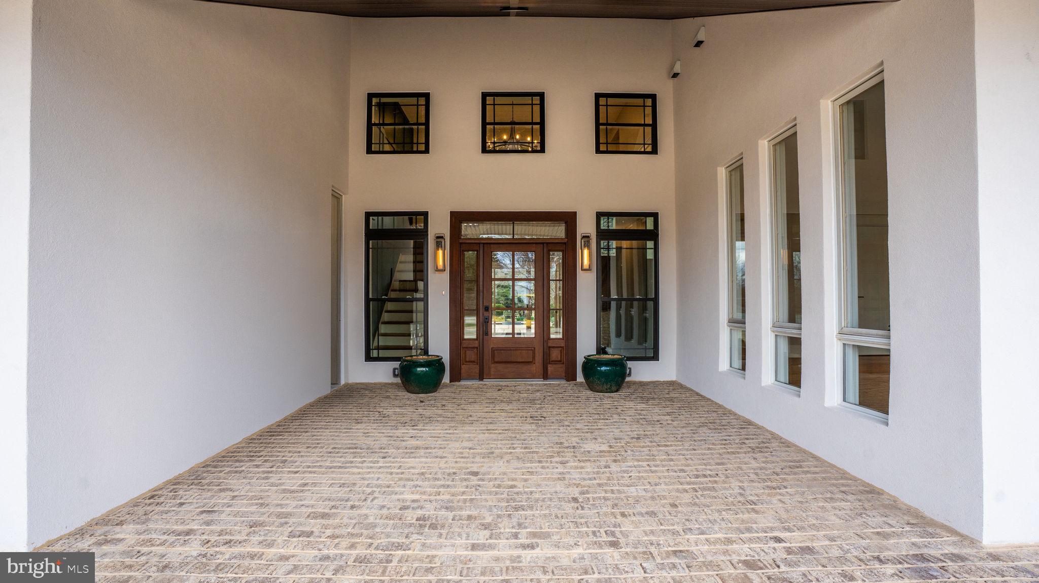 HALLMARK GLEN - Residential