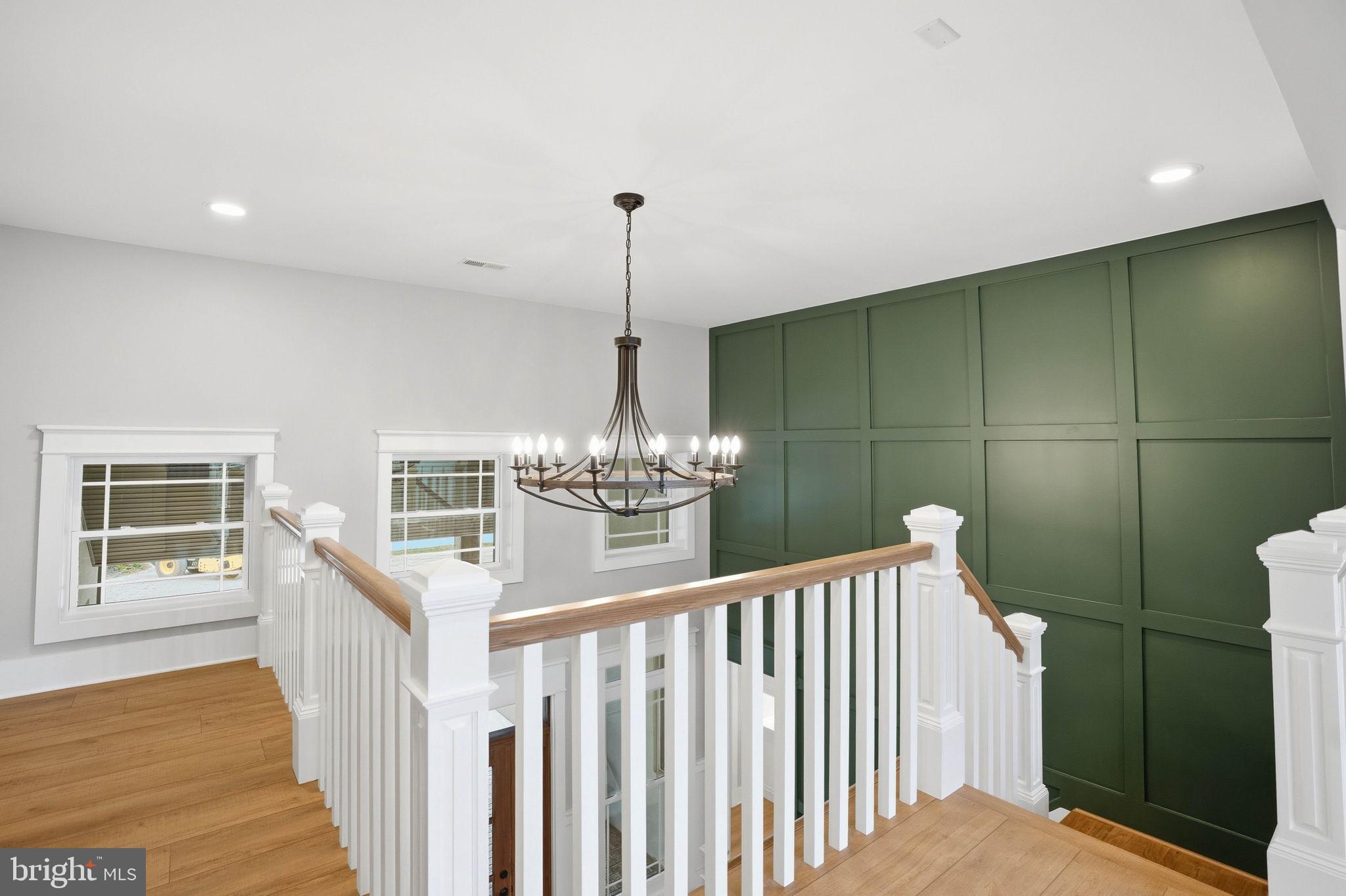 HALLMARK GLEN - Residential