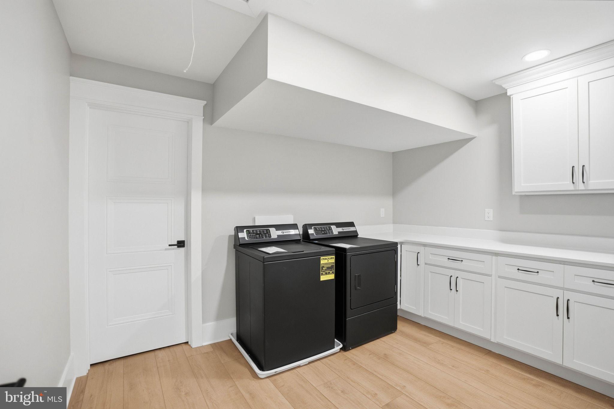 HALLMARK GLEN - Residential