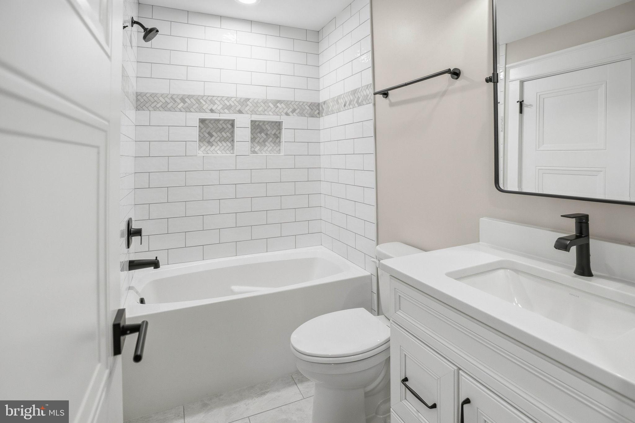 HALLMARK GLEN - Residential