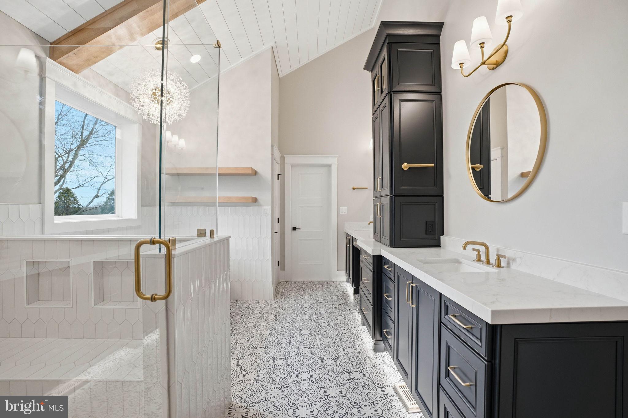 HALLMARK GLEN - Residential