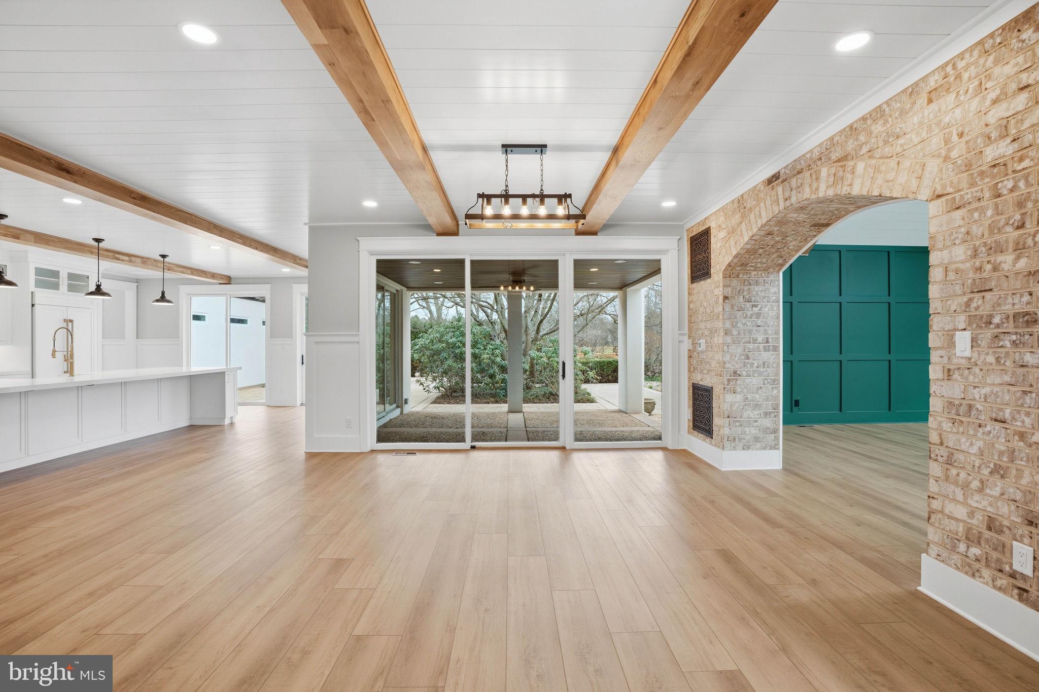 HALLMARK GLEN - Residential