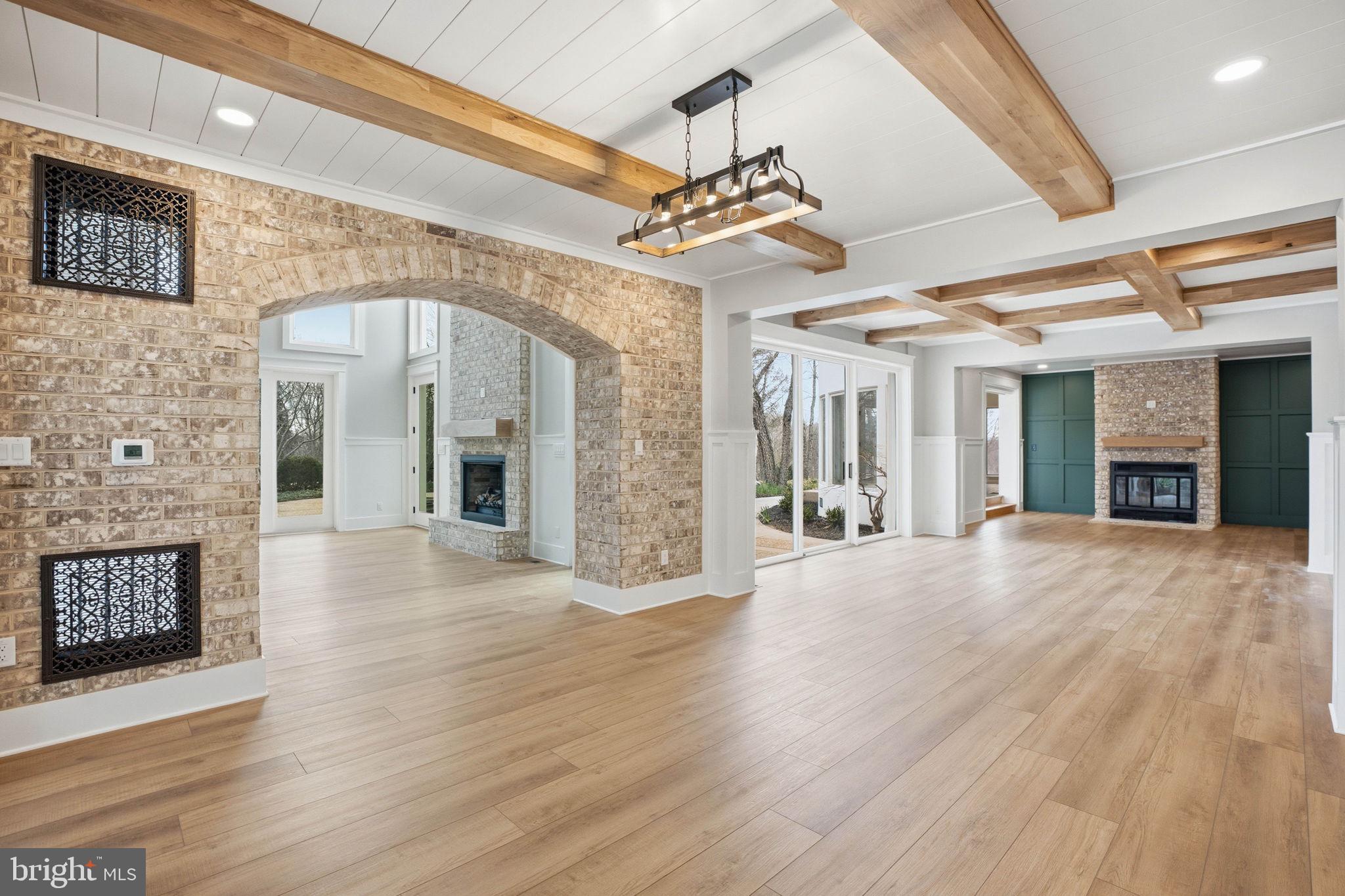 HALLMARK GLEN - Residential