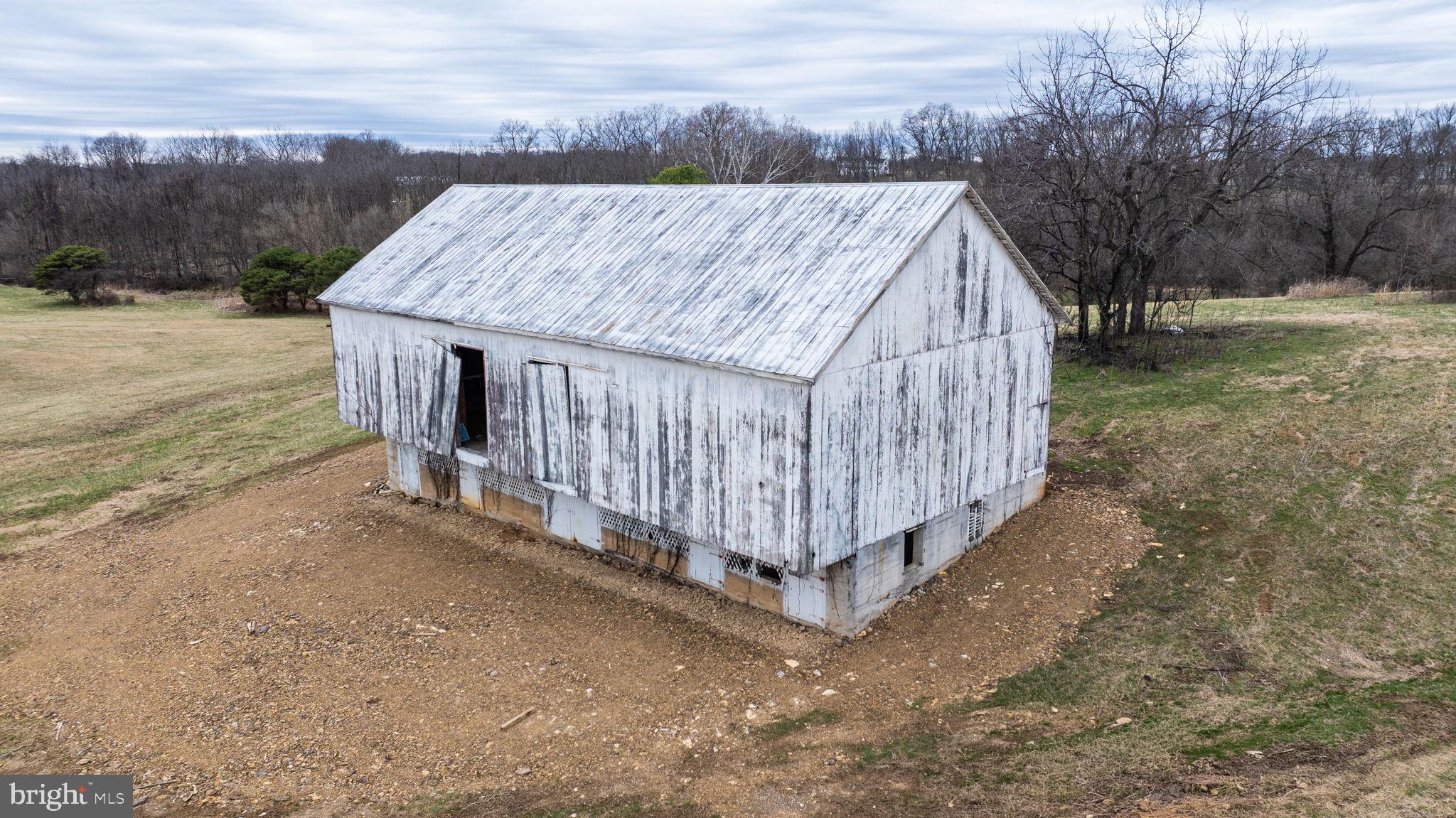 HALLMARK GLEN - Residential