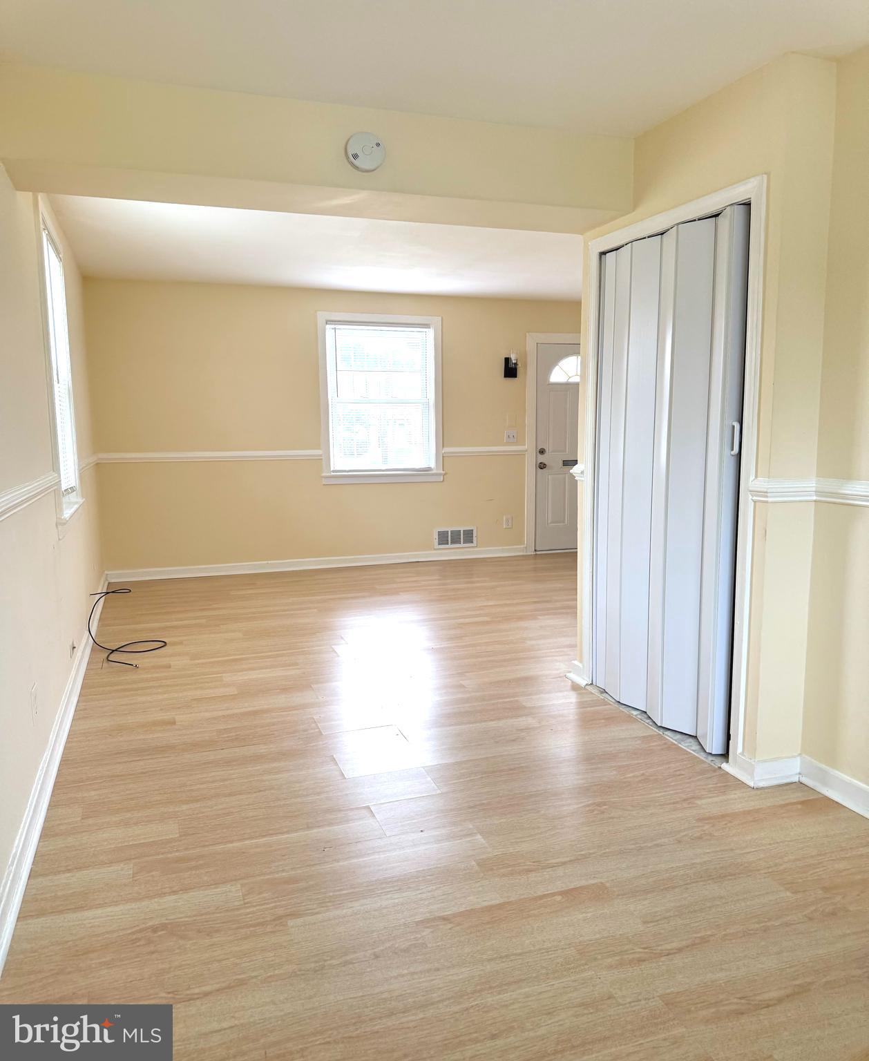 IVERSON SQUARE CONDOMINIUM - Residential Lease