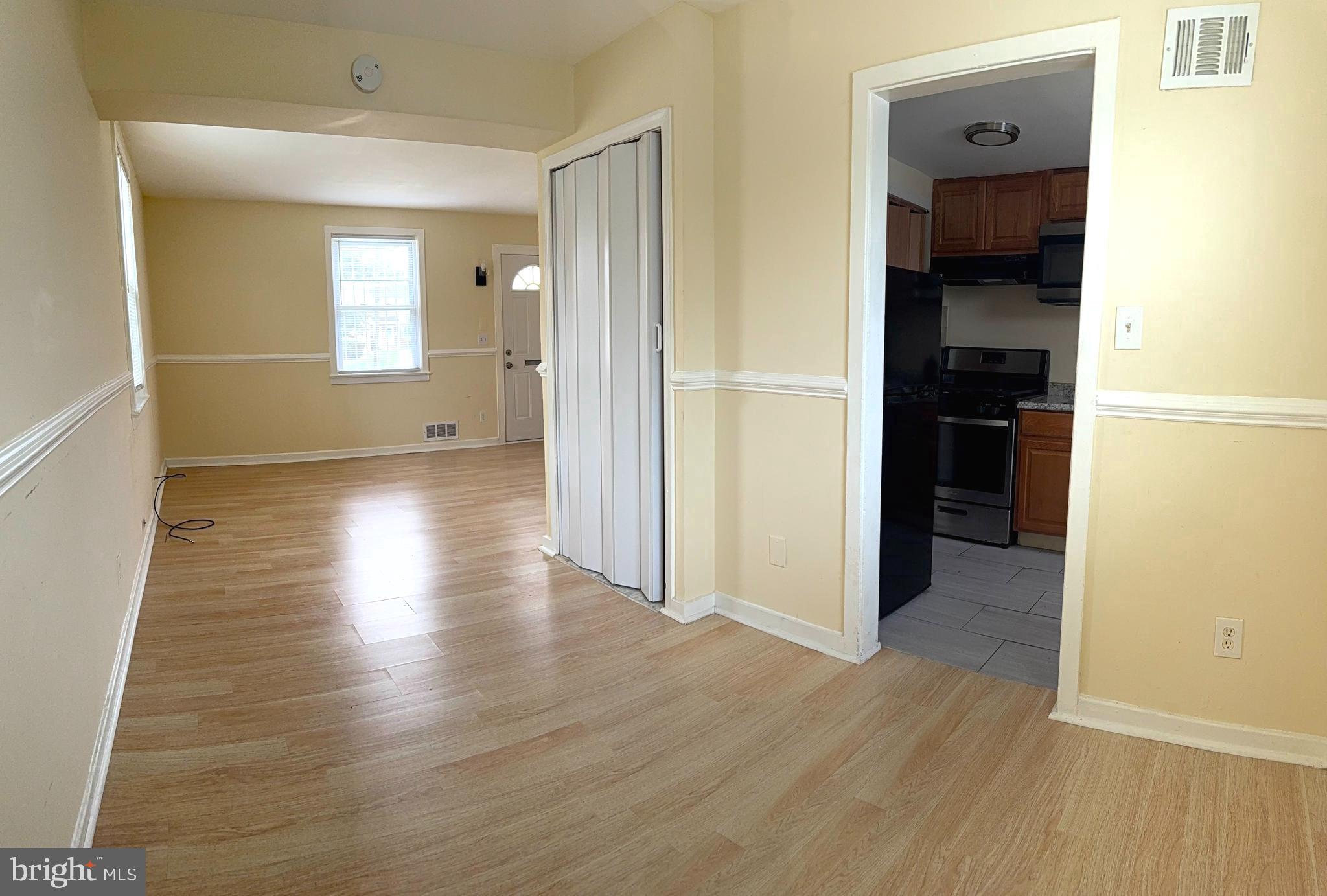 IVERSON SQUARE CONDOMINIUM - Residential Lease