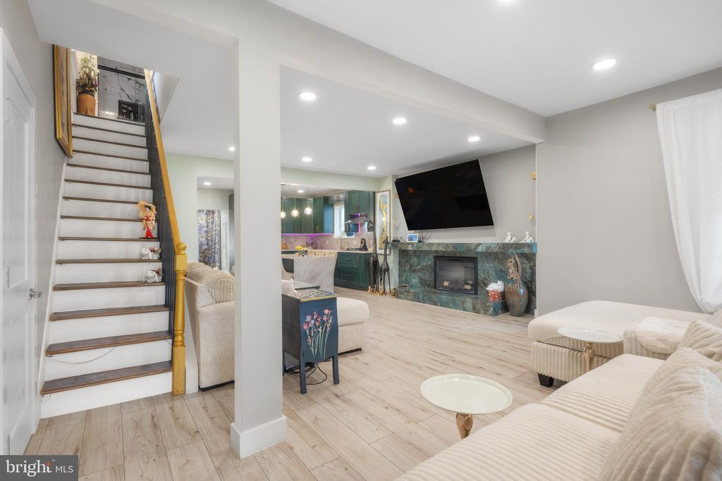 Photo of 121 Cleveland Avenue, RIVERSIDE, NJ 08075 (MLS # NJBL2110990)