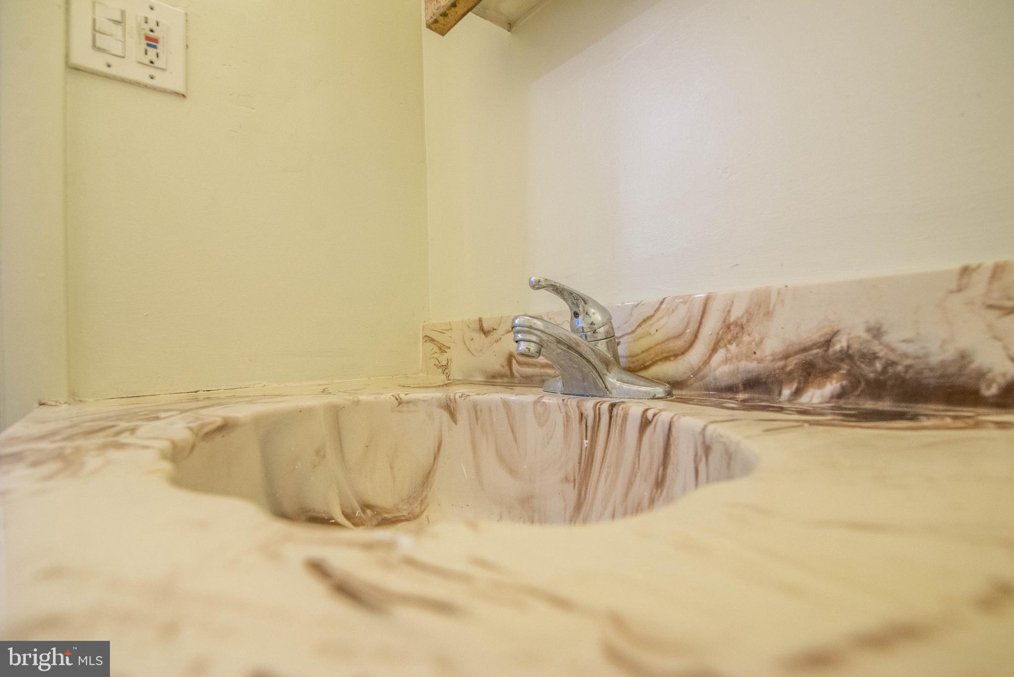 KINGS POINT - Residential Lease