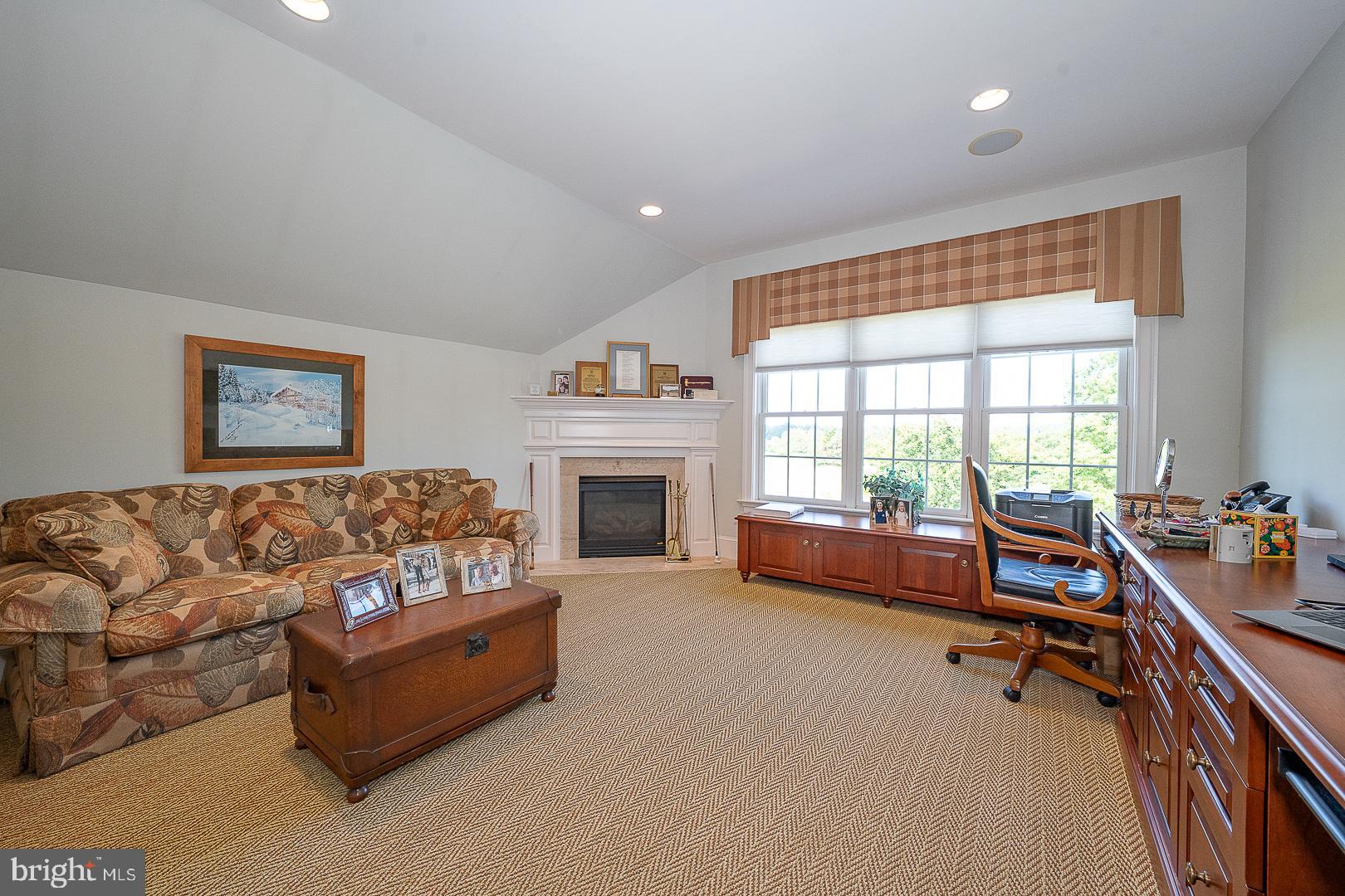 APPLEBROOK - Residential