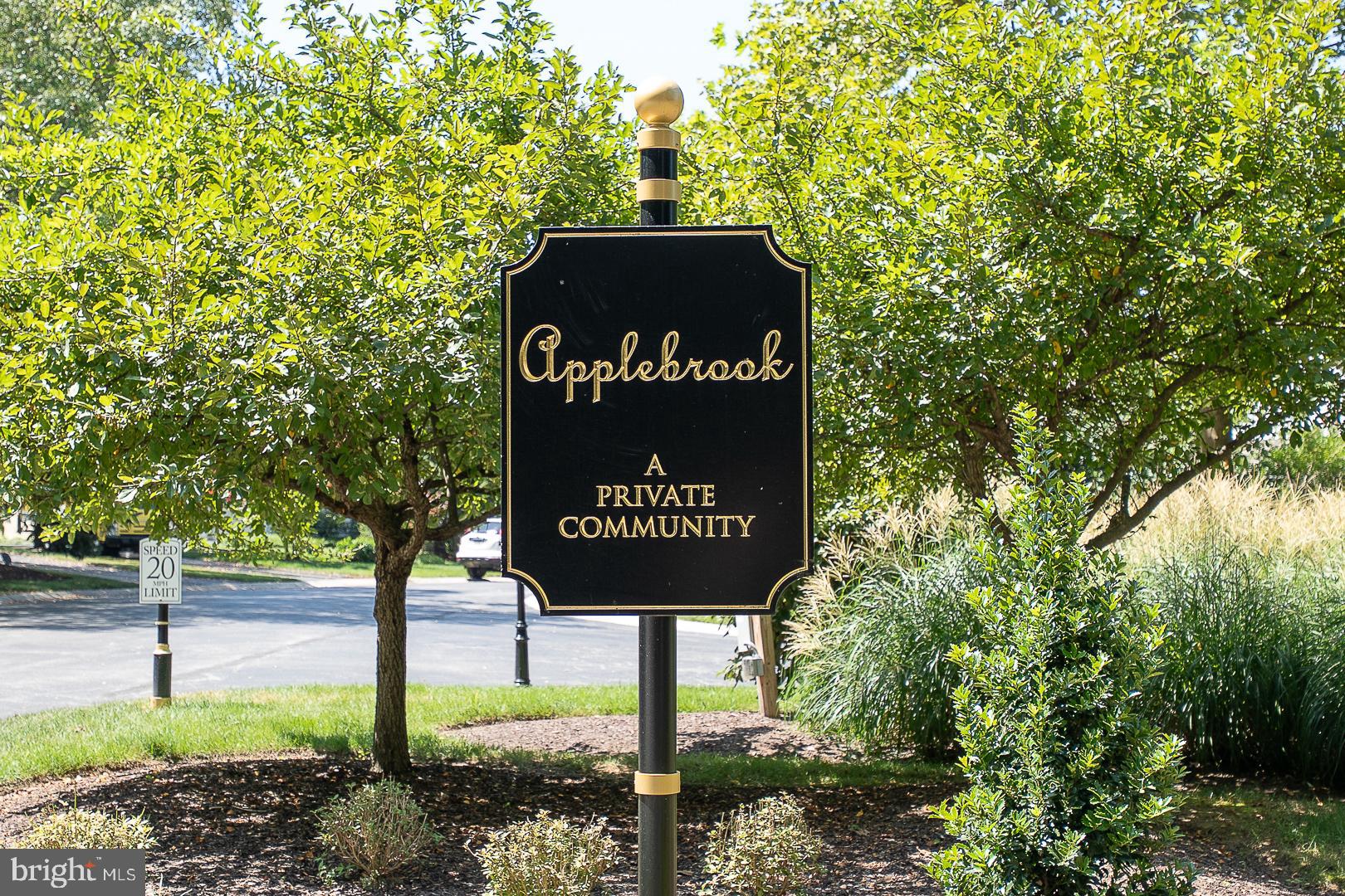 APPLEBROOK - Residential