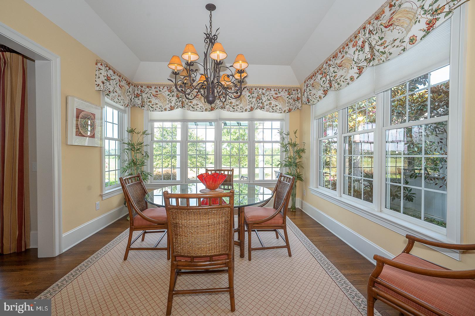 APPLEBROOK - Residential