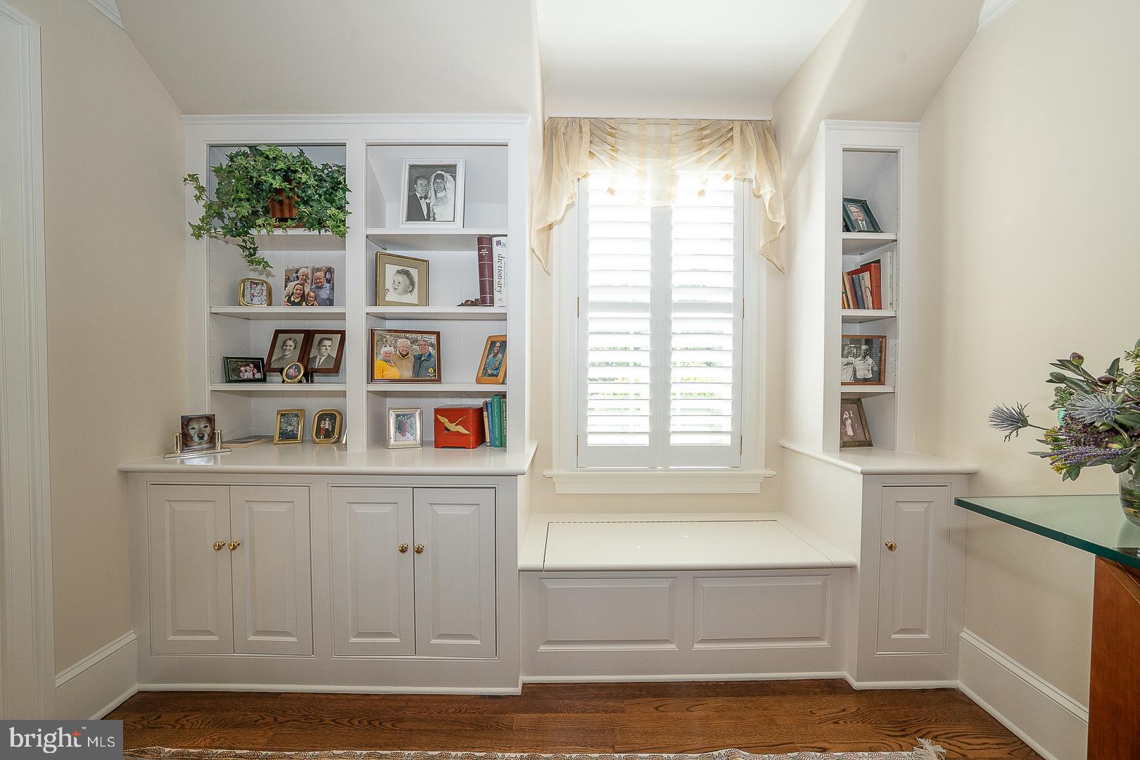 APPLEBROOK - Residential