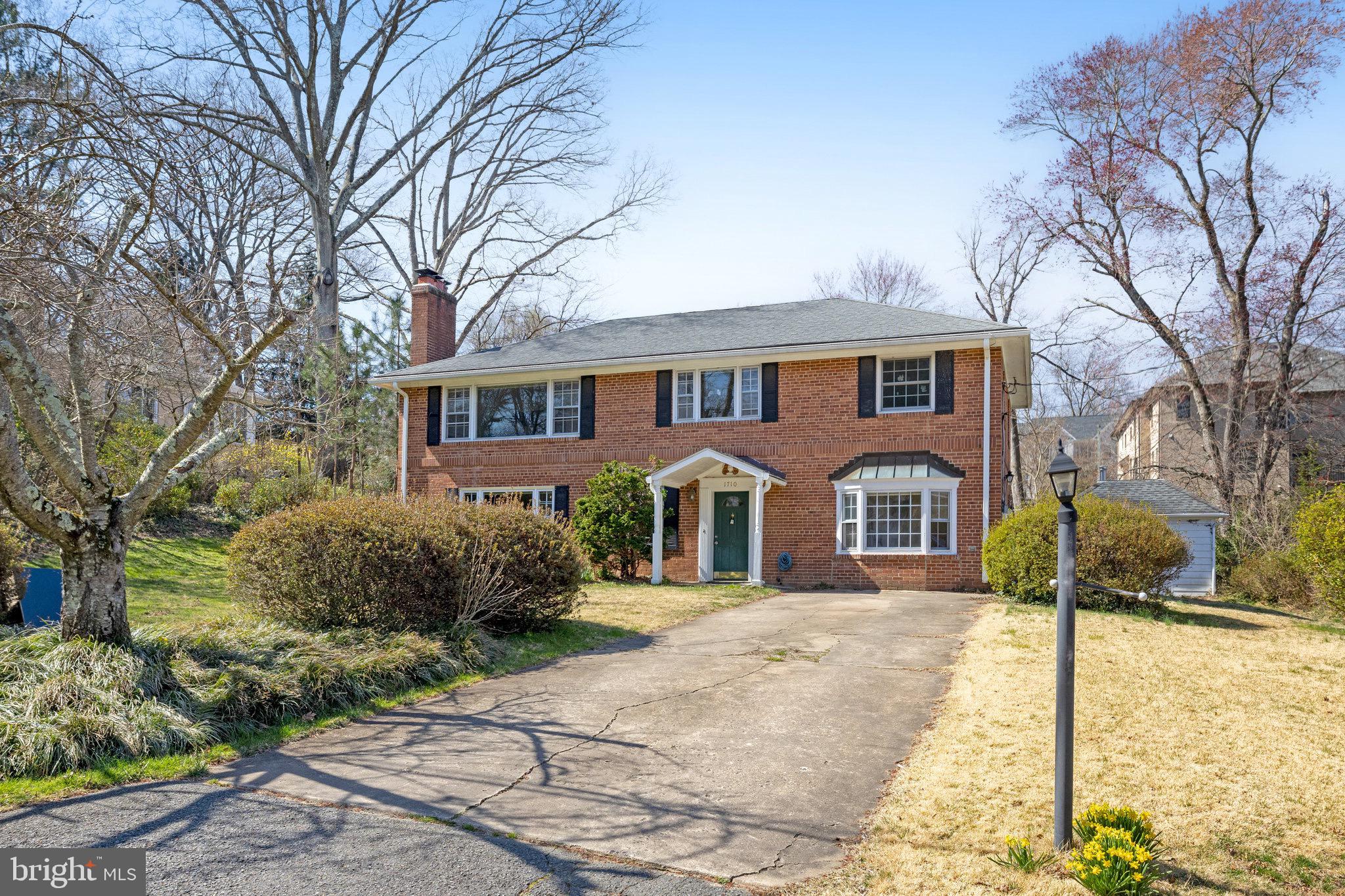 DIVINES CHESTERBROOK - Residential