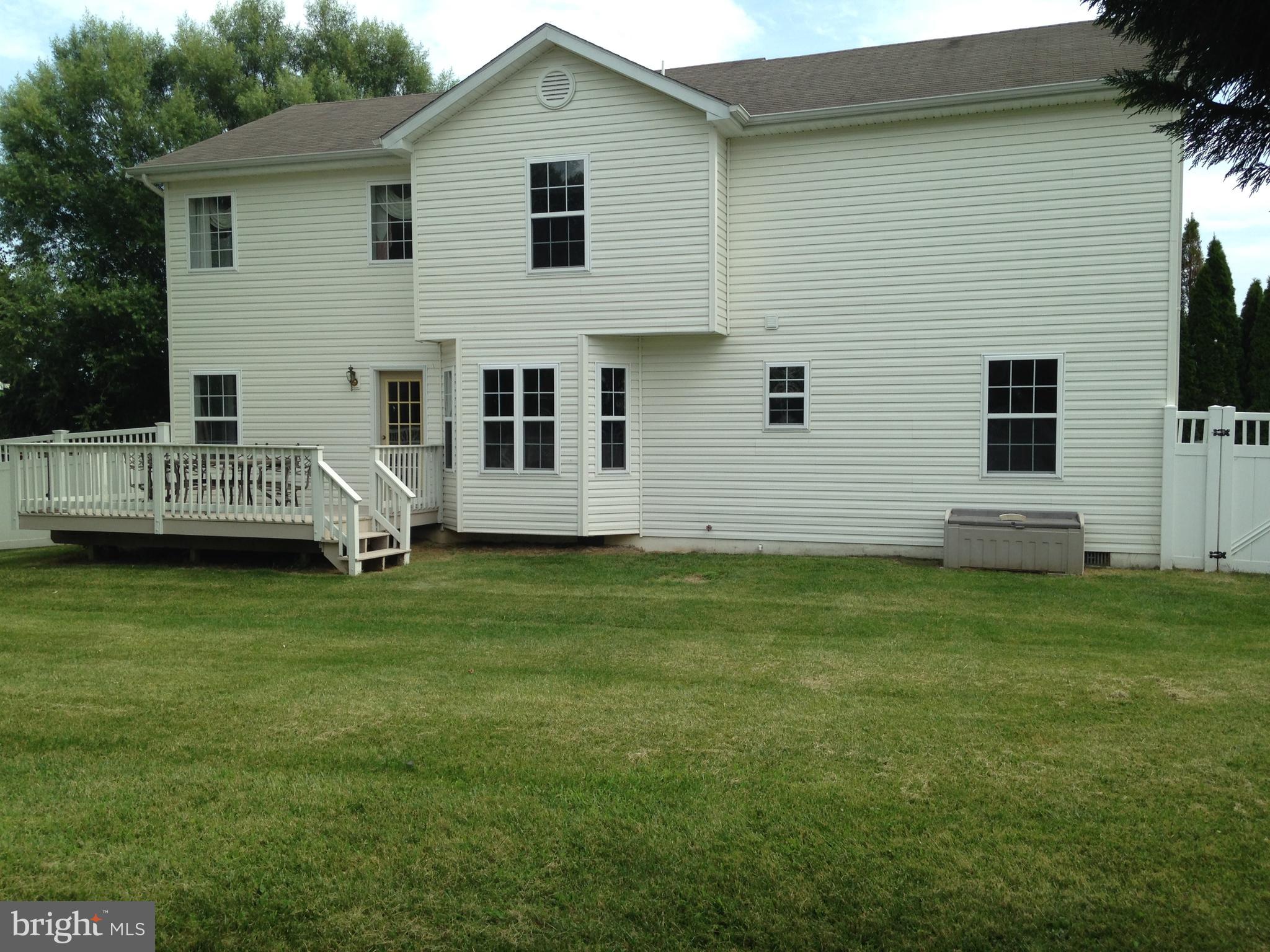 ALBIN VILLAGE - Residential Lease