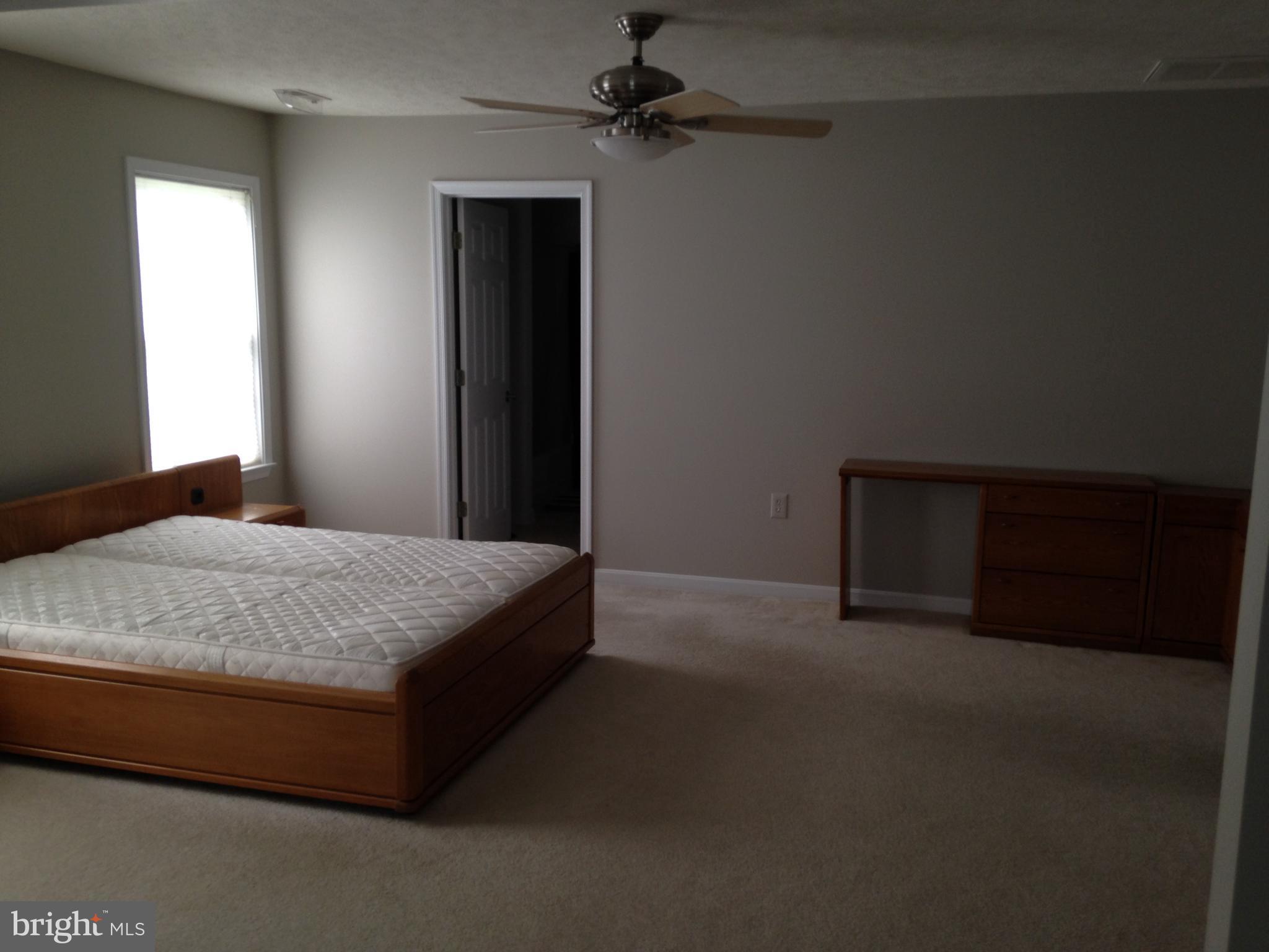 ALBIN VILLAGE - Residential Lease