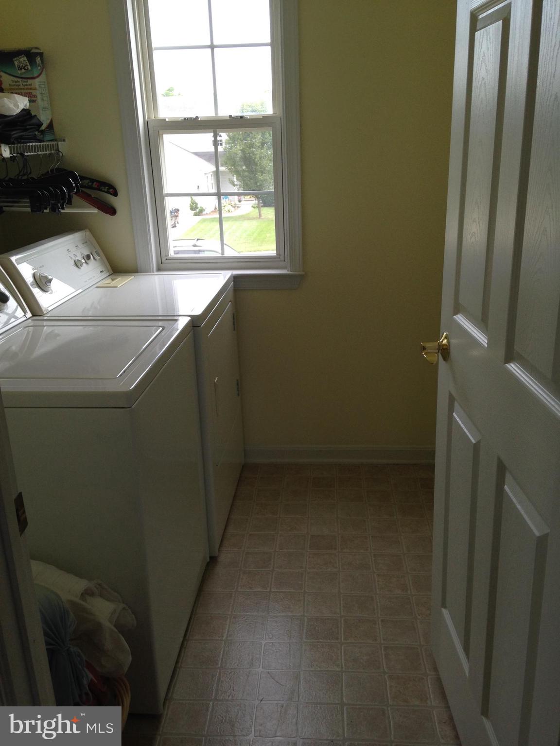 ALBIN VILLAGE - Residential Lease