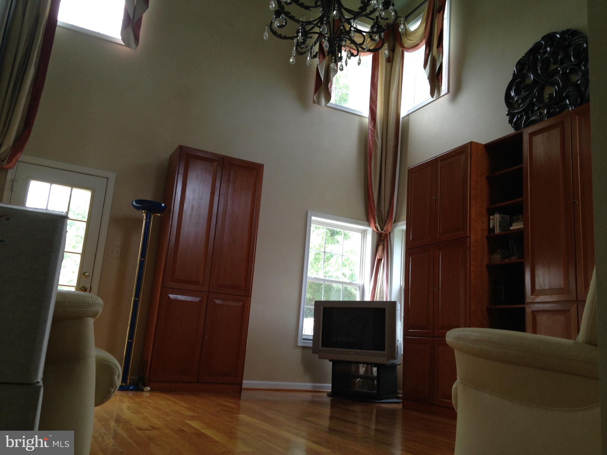 ALBIN VILLAGE - Residential Lease