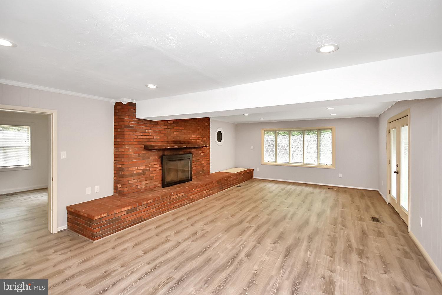 POINTER RIDGE - Residential