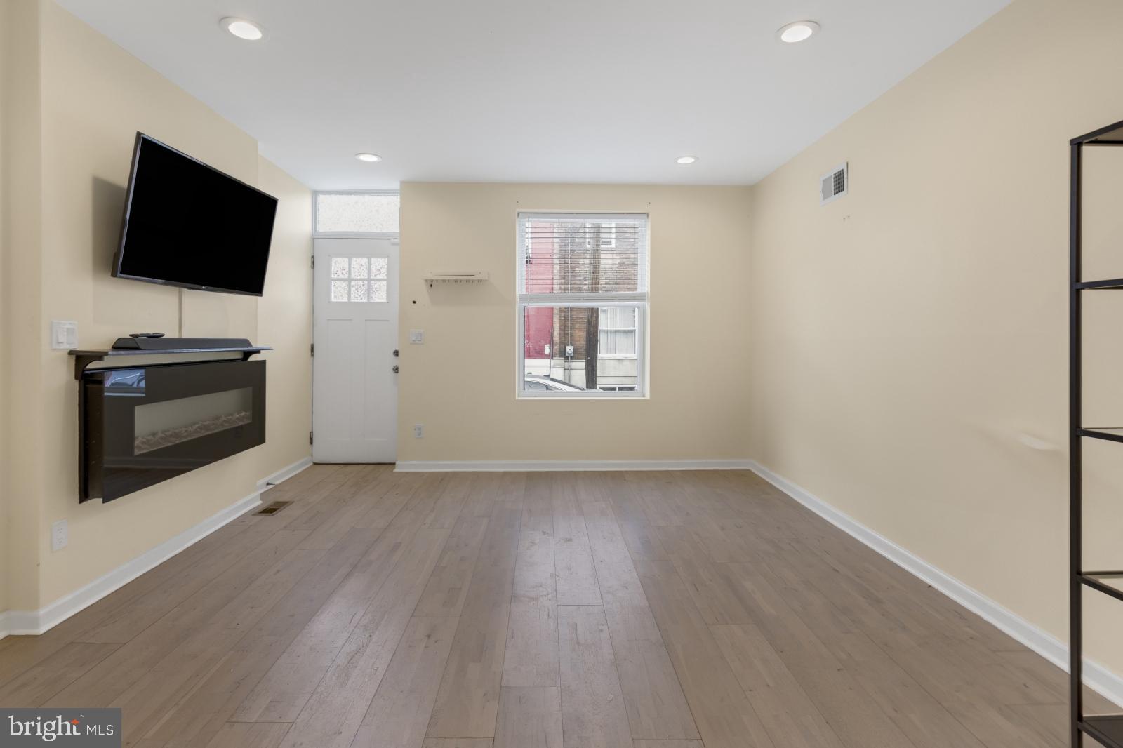 POINT BREEZE - Residential Lease